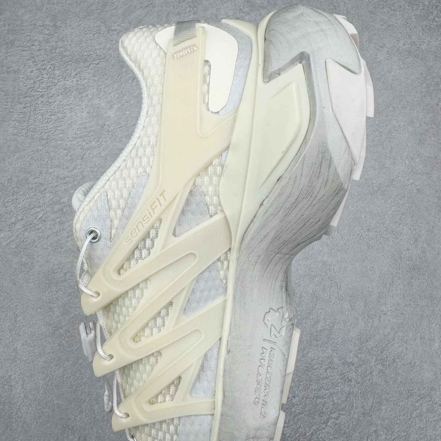 图片[7]-＃绿X/GX SALOMON XT PU.RE ADVANCED 萨洛蒙潮流越野机能户外功能鞋 纯原外贸平台特供订单 耗时半年巨作 全套原纸板楦头开发 原厂特供网布配套加持 确保原汁原味 完美呈现版型 原档数据独家私模五层组合大底 男女鞋同步官方开发至46.5 原装Ortholite轻量化鞋垫 中底布带钢印编号 原厂TPU锁扣 进口港宝加持 后跟自然饱满 还原公司包裹性 基于 SALOMON 初代 XT 鞋身造型并搭载 4D ADVANCED CHASSIS™ 大底打造而成 为这款 XT-QUEST 带来了多项足部控制与保护等功能性 如在运动过程中控制左右晃动的过程而提高稳定性、改善长途越野过程中足中到足尖的过渡、提高感知岩石的精确度以抵抗尖锐物体对脚底的伤害以及采用动态缓冲来增强穿着舒适感 从而减轻疲劳感 使 XT-QUEST 成为一双舒适且安全的户外之履 尺码：36 36.5 37.5 38 38.5 39 40 40.5 41 42 42.5 43 44 44.5 45 46 46.5-选品中心