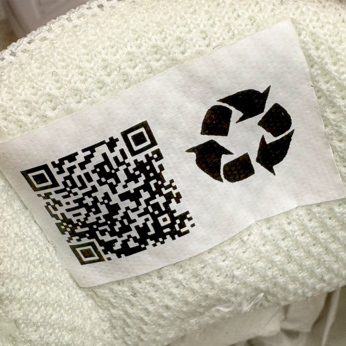 图片[12]-＃绿X/GX SALOMON XT PU.RE ADVANCED 萨洛蒙潮流越野机能户外功能鞋 纯原外贸平台特供订单 耗时半年巨作 全套原纸板楦头开发 原厂特供网布配套加持 确保原汁原味 完美呈现版型 原档数据独家私模五层组合大底 男女鞋同步官方开发至46.5 原装Ortholite轻量化鞋垫 中底布带钢印编号 原厂TPU锁扣 进口港宝加持 后跟自然饱满 还原公司包裹性 基于 SALOMON 初代 XT 鞋身造型并搭载 4D ADVANCED CHASSIS™ 大底打造而成 为这款 XT-QUEST 带来了多项足部控制与保护等功能性 如在运动过程中控制左右晃动的过程而提高稳定性、改善长途越野过程中足中到足尖的过渡、提高感知岩石的精确度以抵抗尖锐物体对脚底的伤害以及采用动态缓冲来增强穿着舒适感 从而减轻疲劳感 使 XT-QUEST 成为一双舒适且安全的户外之履 尺码：36 36.5 37.5 38 38.5 39 40 40.5 41 42 42.5 43 44 44.5 45 46 46.5-选品中心