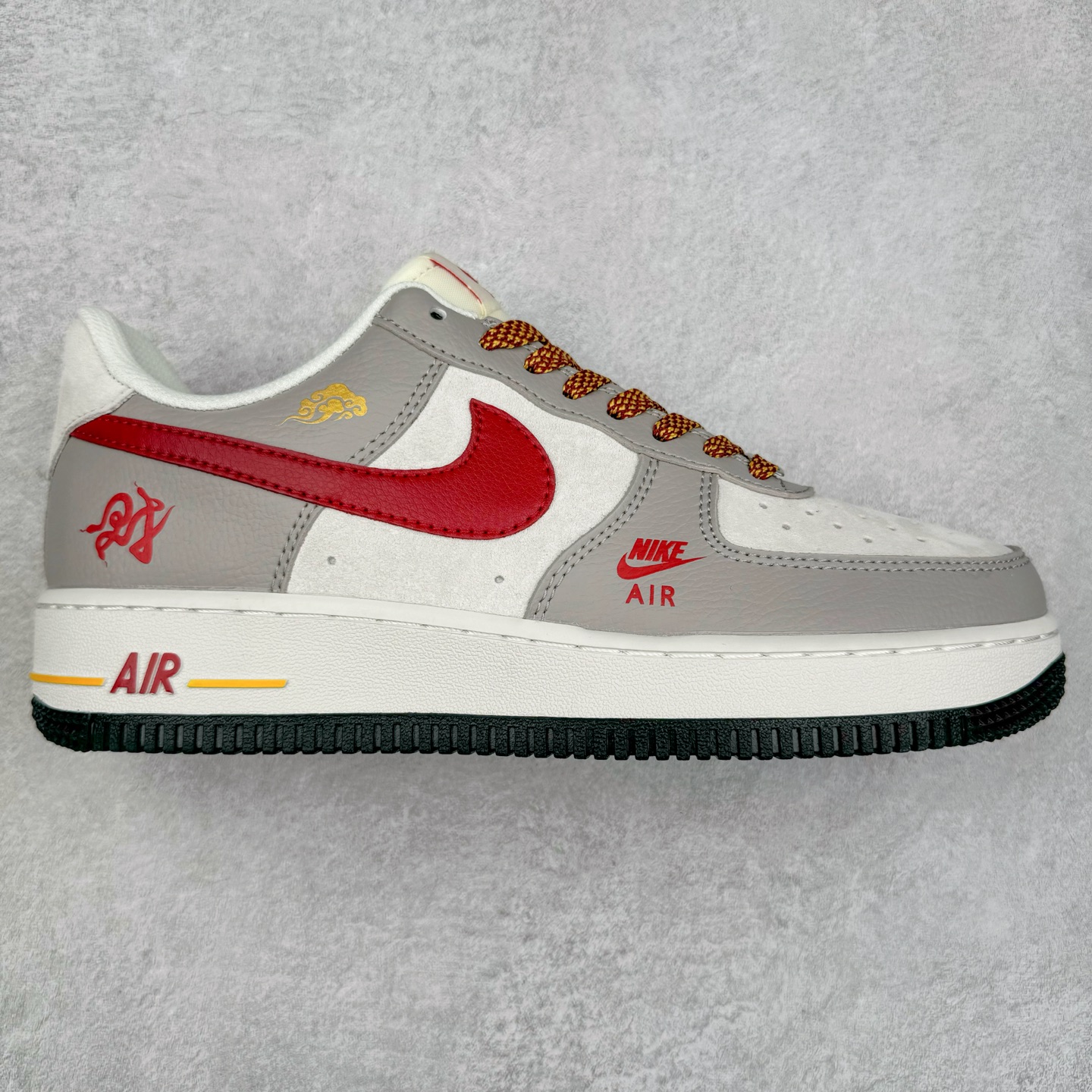 NK Air Force 1´07 Low 空军一号低帮百搭休闲运动板鞋 DM6868-029 柔软、弹性十足的缓震性能和出色的中底设计 横跨复古与现代的外型结合 造就出风靡全球 三十多年的Force 1 直到今天还深受青睐 尺码:36 36.5 37.5 38 38.5 39 40 40.5 41 42 42.5 43 44 44.5 45-选品中心