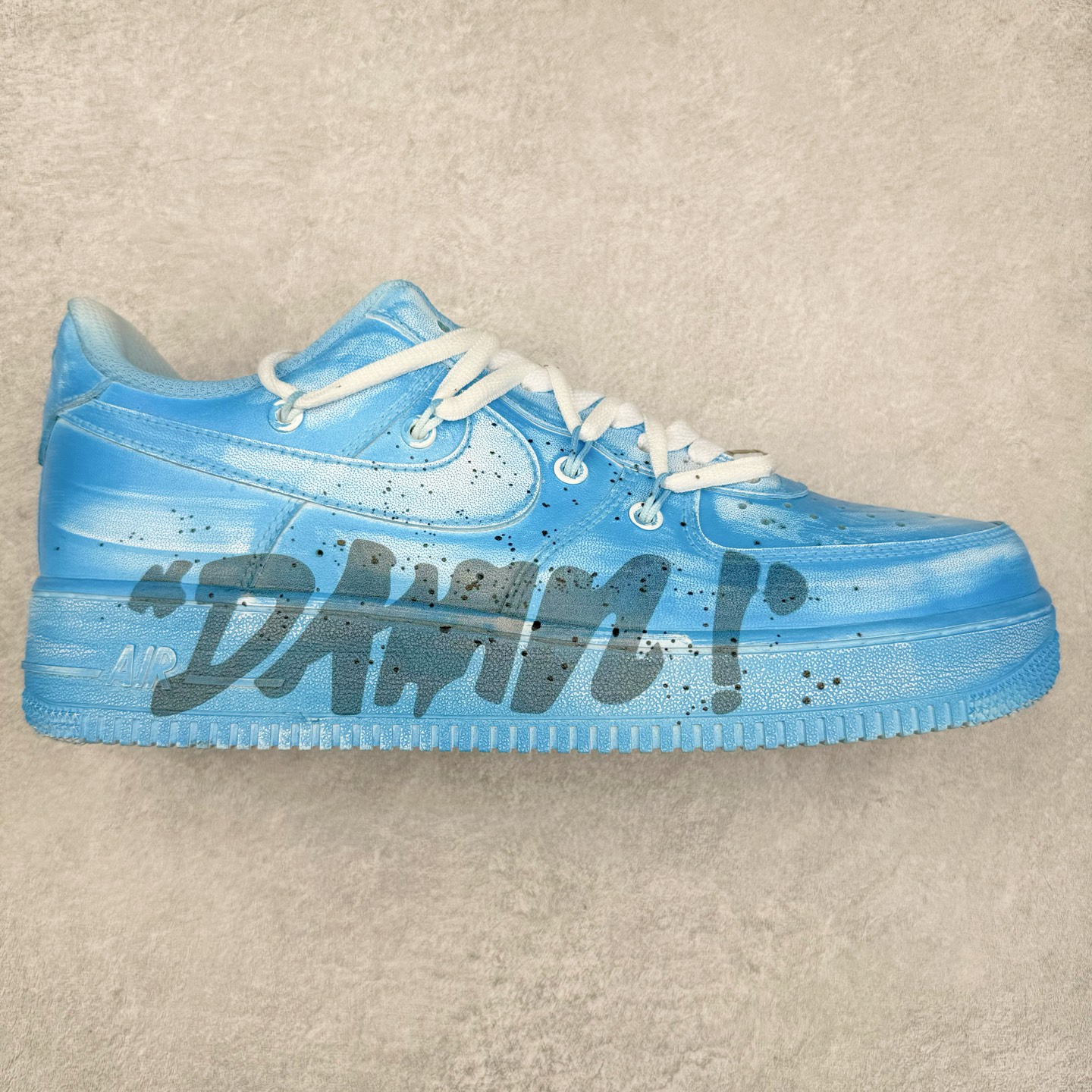 NK Air Force 1´07 Low 空军一号低帮百搭休闲运动板鞋 YY2024-992 柔软、弹性十足的缓震性能和出色的中底设计 横跨复古与现代的外型结合 造就出风靡全球 三十多年的Force 1 直到今天还深受青睐 尺码：36 36.5 37.5 38 38.5 39 40 40.5 41 42 42.5 43 44 44.5 45-选品中心