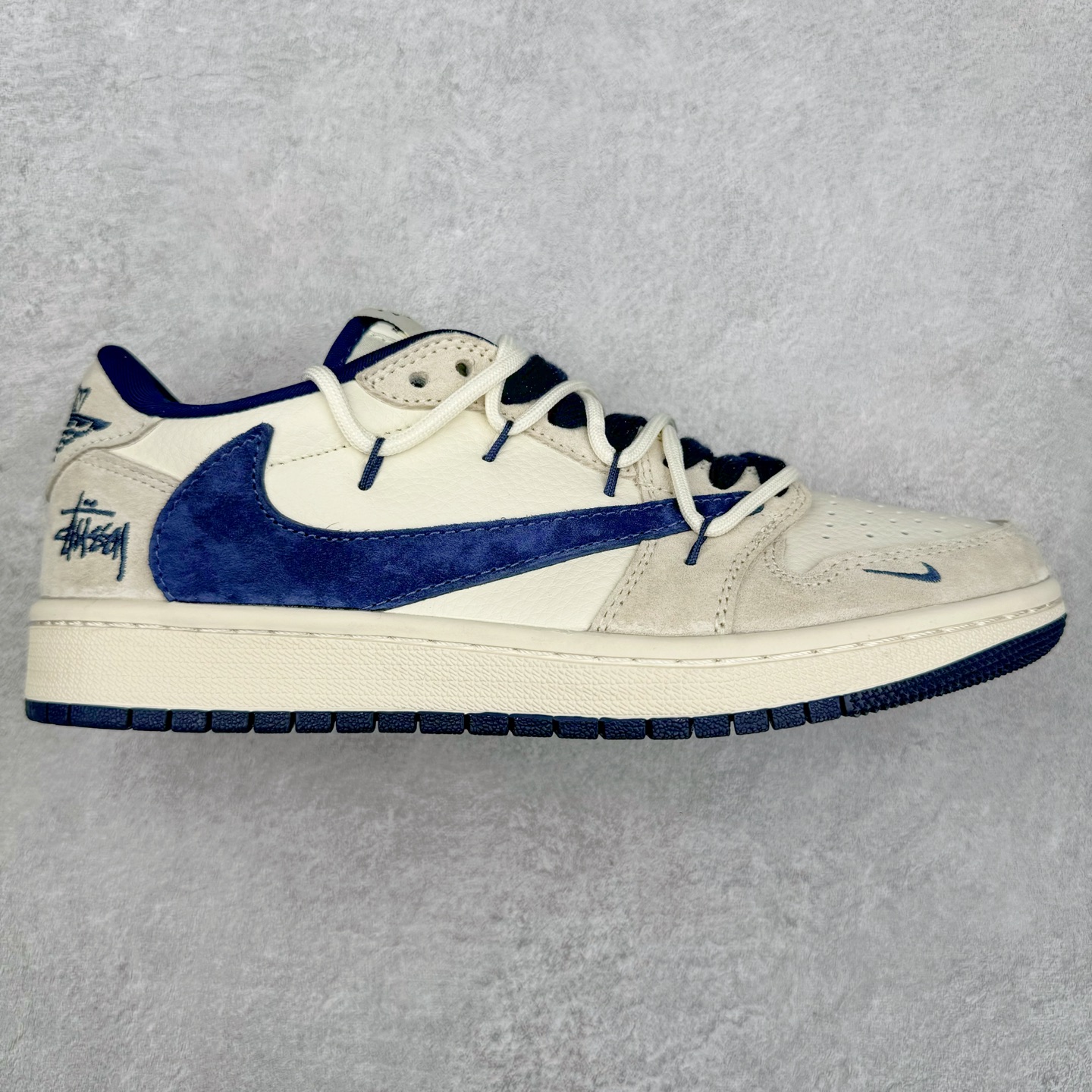 TS x Air Jordan AJ1 Low 倒钩低帮联名定制配色 DM9288-003 原厂内置气垫魔块 A模大底 头层小牛皮 鞋舌AJ原厂专用牛津布+AJ专用反口珍珠布+原厂无杂质高弹内里海棉+特殊封边弹力鞋带 尺码：36 36.5 37.5 38 38.5 39 40 40.5 41 42 42.5 43 44 44.5 45 46 47.5-选品中心