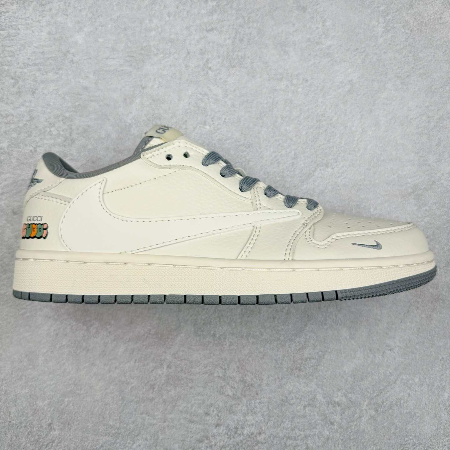 TS x Air Jordan AJ1 Low 倒钩低帮联名定制配色 DM6688-607 原厂内置气垫魔块 A模大底 头层小牛皮 鞋舌AJ原厂专用牛津布+AJ专用反口珍珠布+原厂无杂质高弹内里海棉+特殊封边弹力鞋带 尺码：36 36.5 37.5 38 38.5 39 40 40.5 41 42 42.5 43 44 44.5 45 46 47.5-选品中心