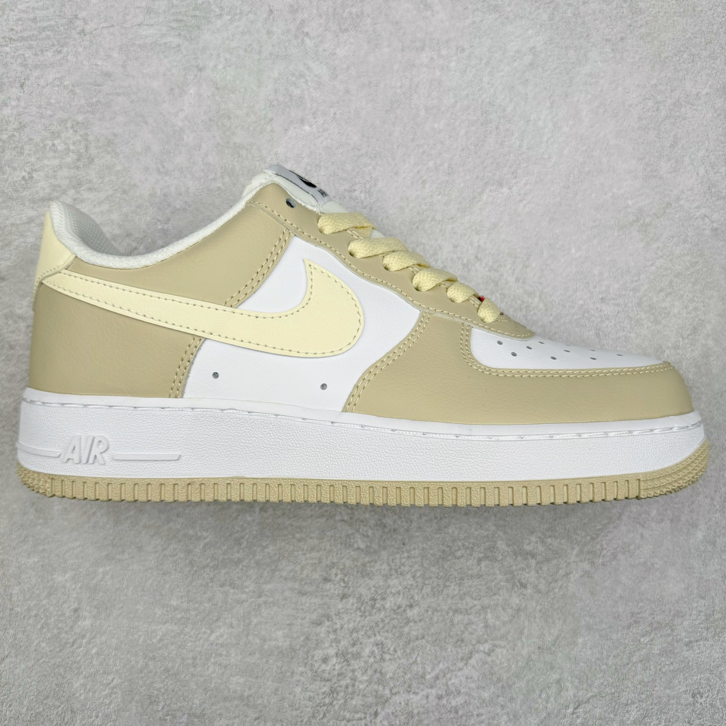 #特价福利 NK Air Force 1´07 Low 空军一号百搭休闲运动板鞋 DIY得物定制配色 柔软、弹性十足的缓震性能和出色的中底设计 横跨复古与现代的外型结合 造就出风靡全球三十多年的Force 1 直到今天还深受青睐 尺码:35.5 36 36.5 37.5 38 38.5 39 40 40.5 41 42 42.5 43 44 44.5 45-选品中心