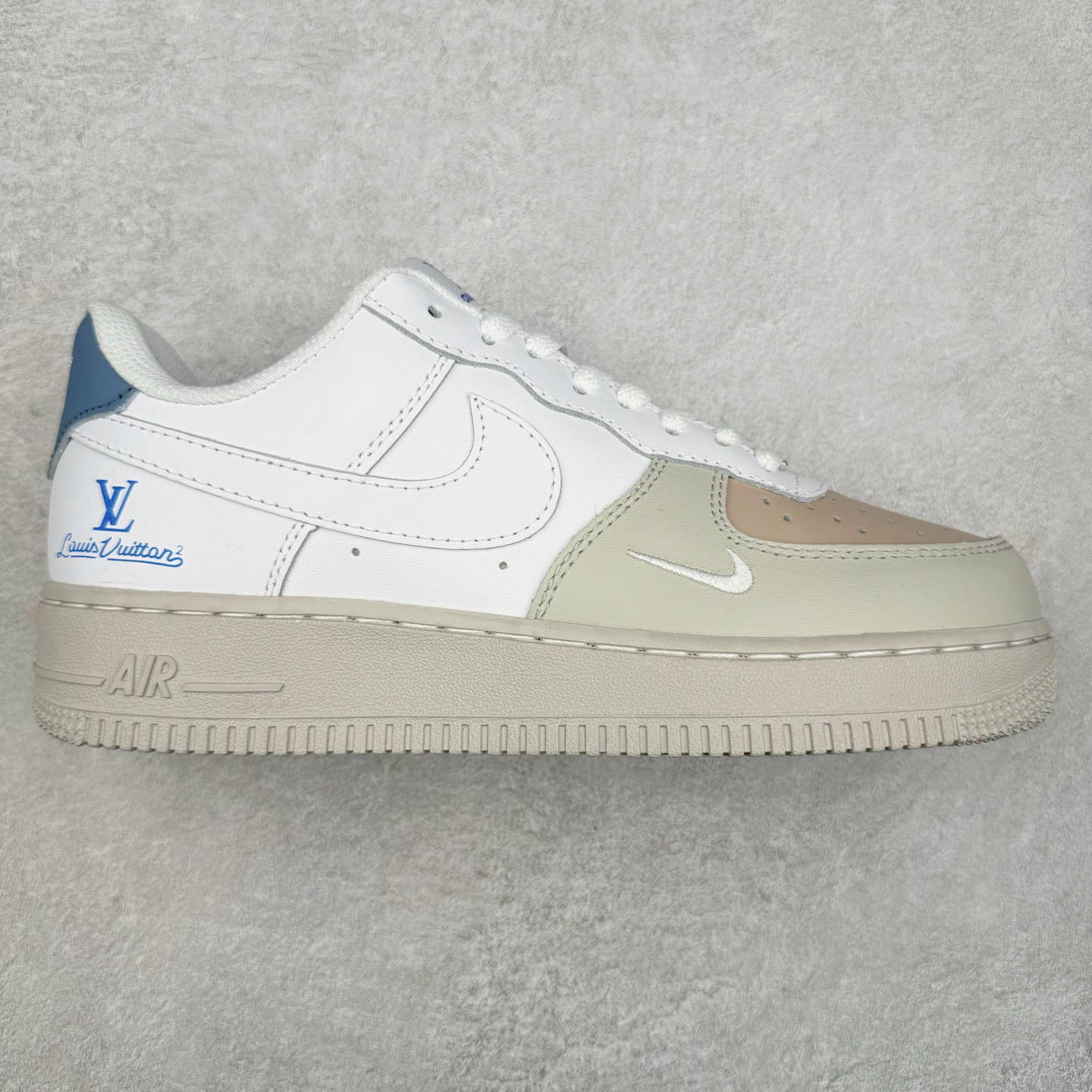 图片[3]-＃特价福利 NK Air Force 1´07 Low 空军一号百搭休闲运动板鞋 DIY得物定制配色 柔软、弹性十足的缓震性能和出色的中底设计 横跨复古与现代的外型结合 造就出风靡全球三十多年的Force 1 直到今天还深受青睐 尺码：35.5 36 36.5 37.5 38 38.5 39 40 40.5 41 42 42.5 43 44 44.5 45-选品中心