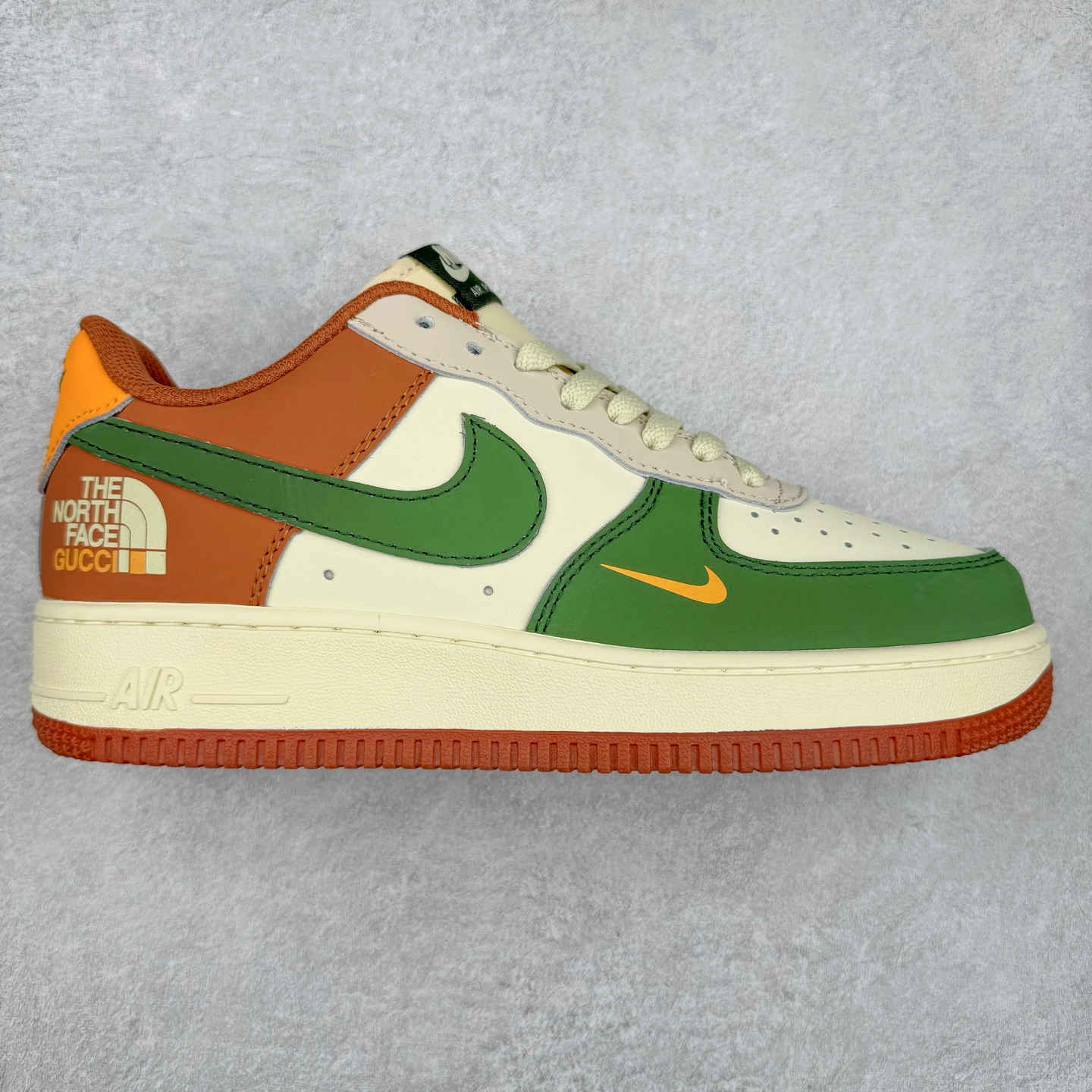图片[9]-＃特价福利 NK Air Force 1´07 Low 空军一号百搭休闲运动板鞋 DIY得物定制配色 柔软、弹性十足的缓震性能和出色的中底设计 横跨复古与现代的外型结合 造就出风靡全球三十多年的Force 1 直到今天还深受青睐 尺码：35.5 36 36.5 37.5 38 38.5 39 40 40.5 41 42 42.5 43 44 44.5 45-选品中心