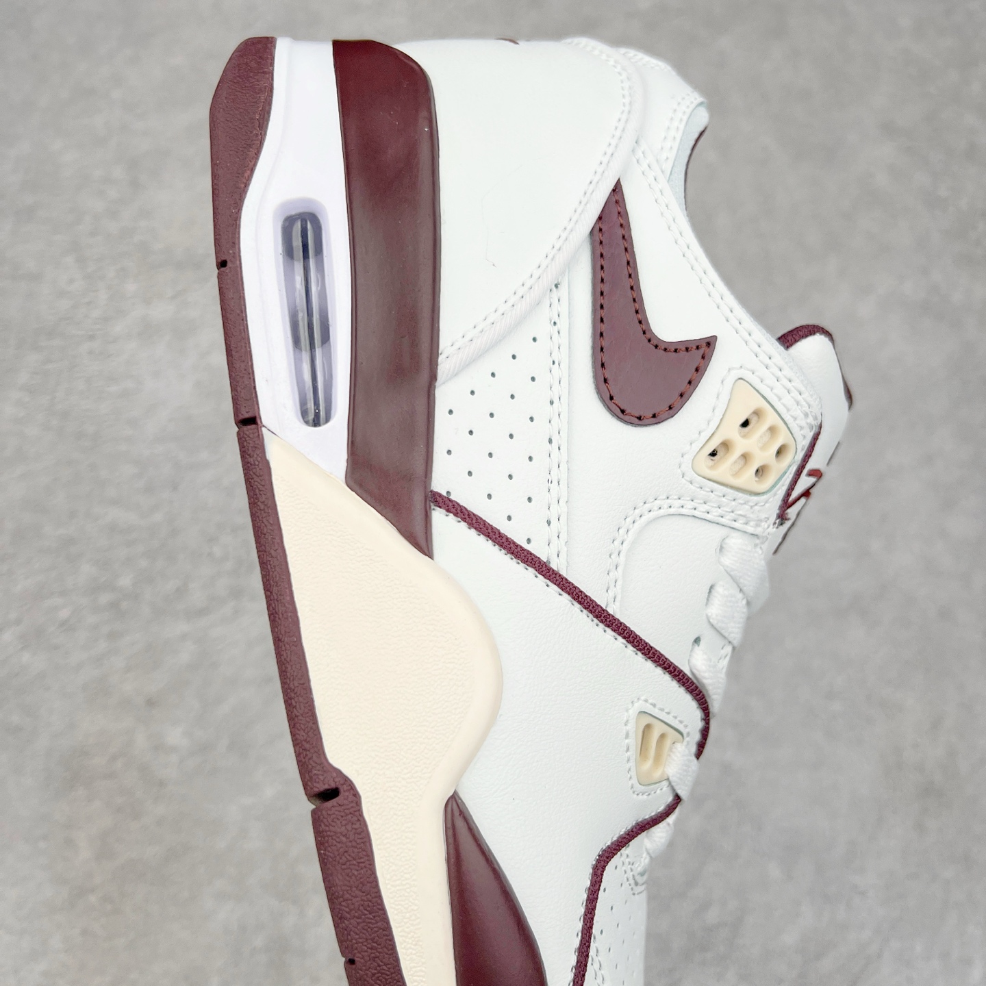 图片[6]-NK Air Flight AJ89 复古运动鞋 AJ4兄弟款系列篮球鞋 FQ5286-100 重塑80年代后期非凡篮球战靴的经典风范,利落皮革结构搭载卓越缓震系统 重现传世经典的卓越性能 取用皮革与合成材质组合鞋面 简约利落潮流运动 尺码：36 36.5 37.5 38 38.5 39 40 40.5 41 42 42.5 43 44 44.5 45 46-选品中心