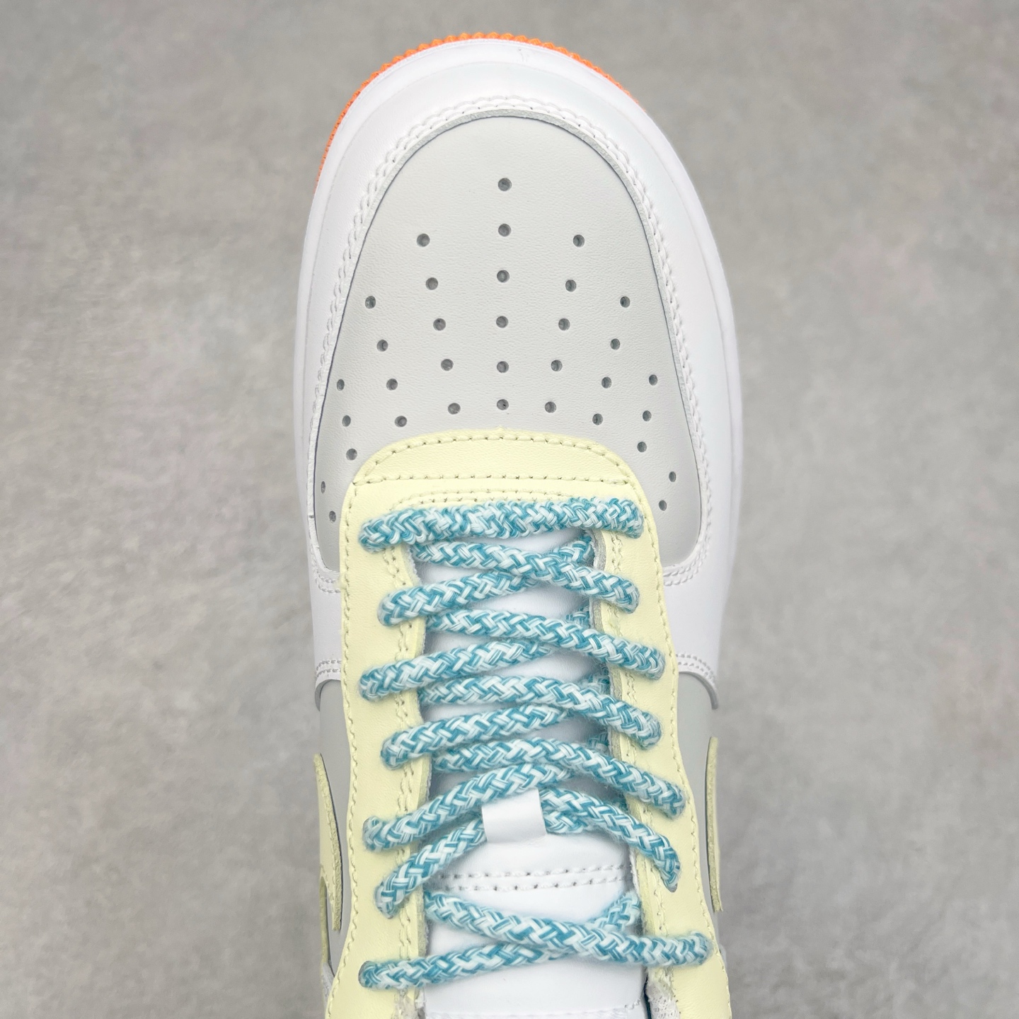 图片[4]-＃特价福利 NK Air Force 1´07 Low 空军一号百搭休闲运动板鞋 DIY得物定制配色 柔软、弹性十足的缓震性能和出色的中底设计 横跨复古与现代的外型结合 造就出风靡全球三十多年的Force 1 直到今天还深受青睐 尺码：35.5 36 36.5 37.5 38 38.5 39 40 40.5 41 42 42.5 43 44 44.5 45-选品中心