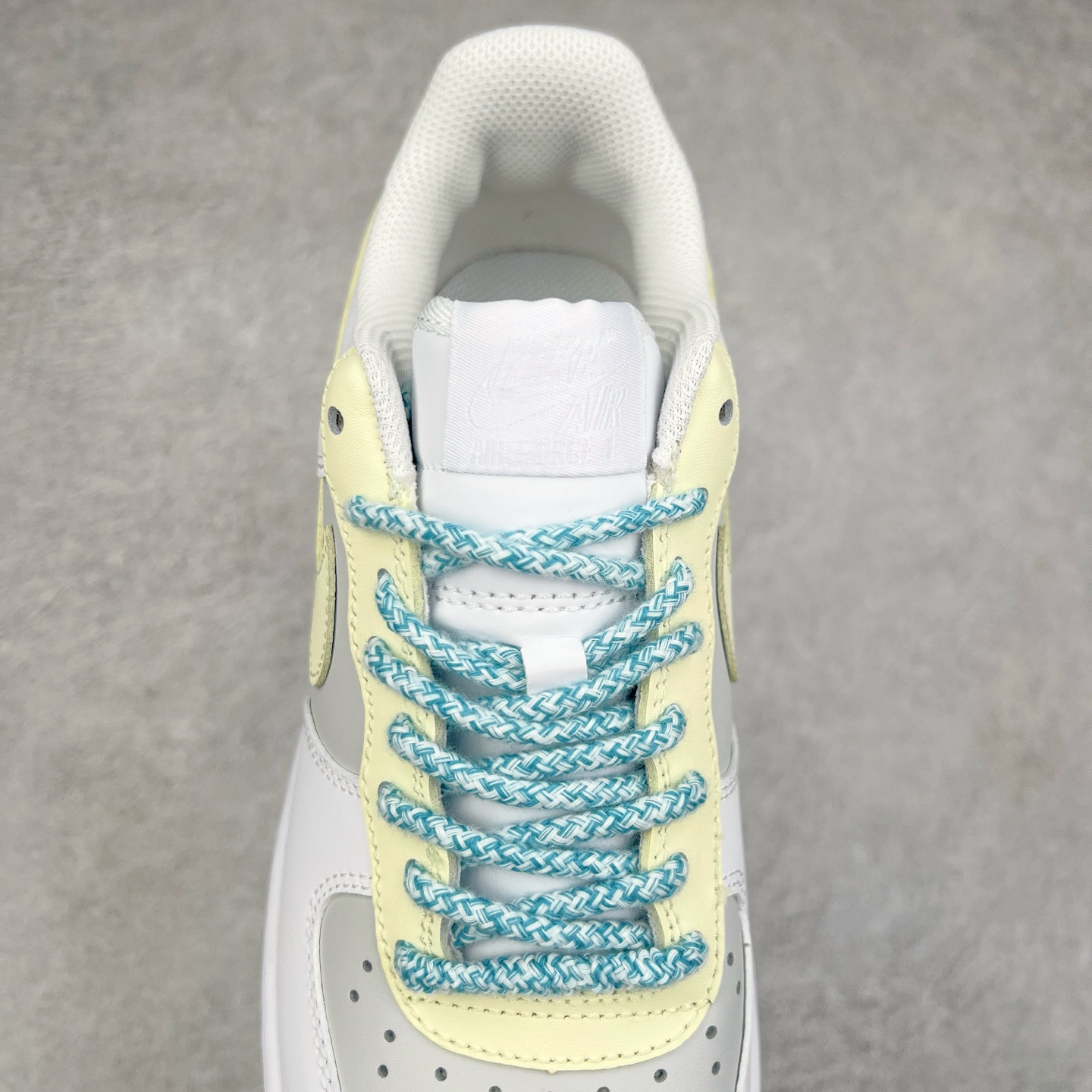 图片[5]-＃特价福利 NK Air Force 1´07 Low 空军一号百搭休闲运动板鞋 DIY得物定制配色 柔软、弹性十足的缓震性能和出色的中底设计 横跨复古与现代的外型结合 造就出风靡全球三十多年的Force 1 直到今天还深受青睐 尺码：35.5 36 36.5 37.5 38 38.5 39 40 40.5 41 42 42.5 43 44 44.5 45-选品中心