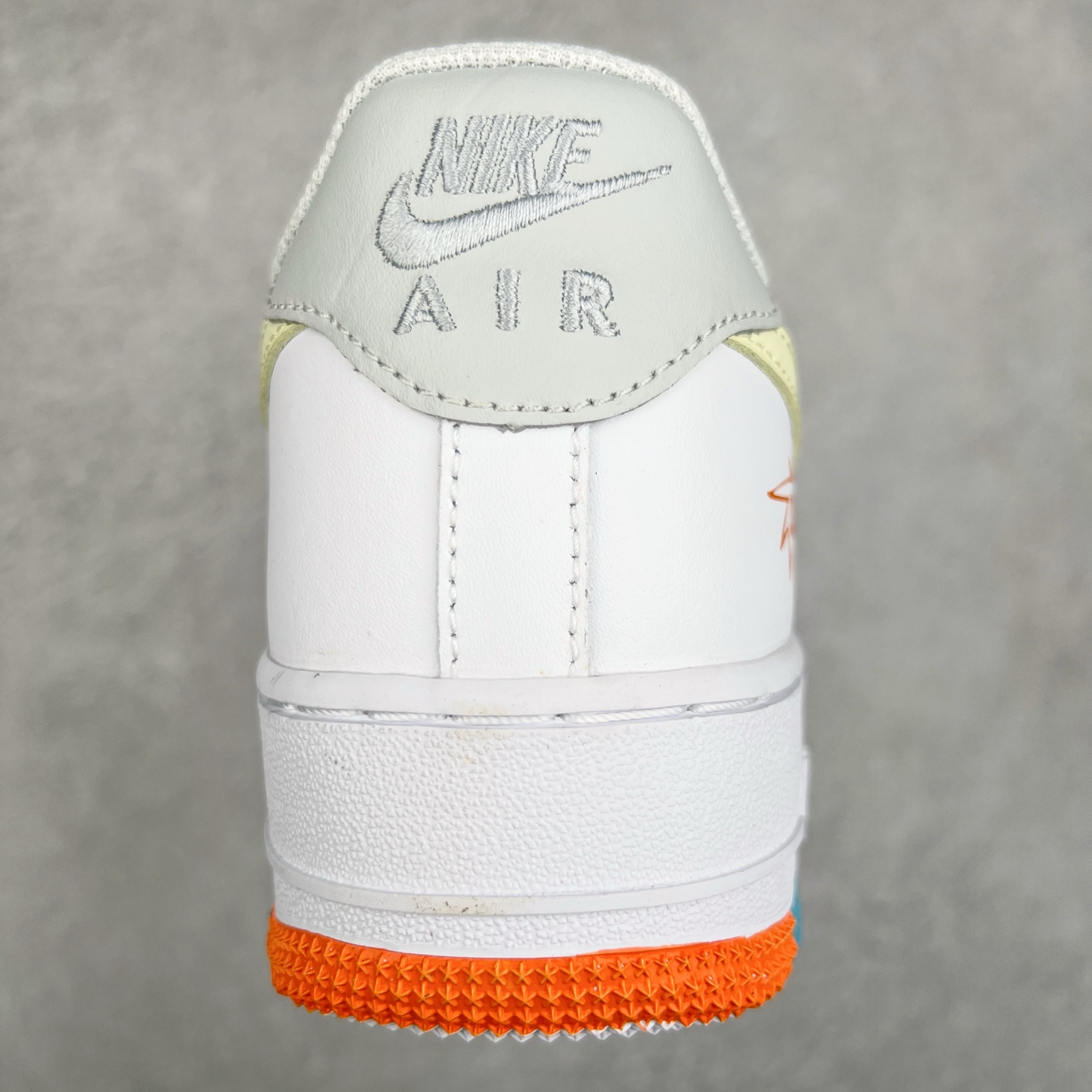 图片[8]-＃特价福利 NK Air Force 1´07 Low 空军一号百搭休闲运动板鞋 DIY得物定制配色 柔软、弹性十足的缓震性能和出色的中底设计 横跨复古与现代的外型结合 造就出风靡全球三十多年的Force 1 直到今天还深受青睐 尺码：35.5 36 36.5 37.5 38 38.5 39 40 40.5 41 42 42.5 43 44 44.5 45-选品中心