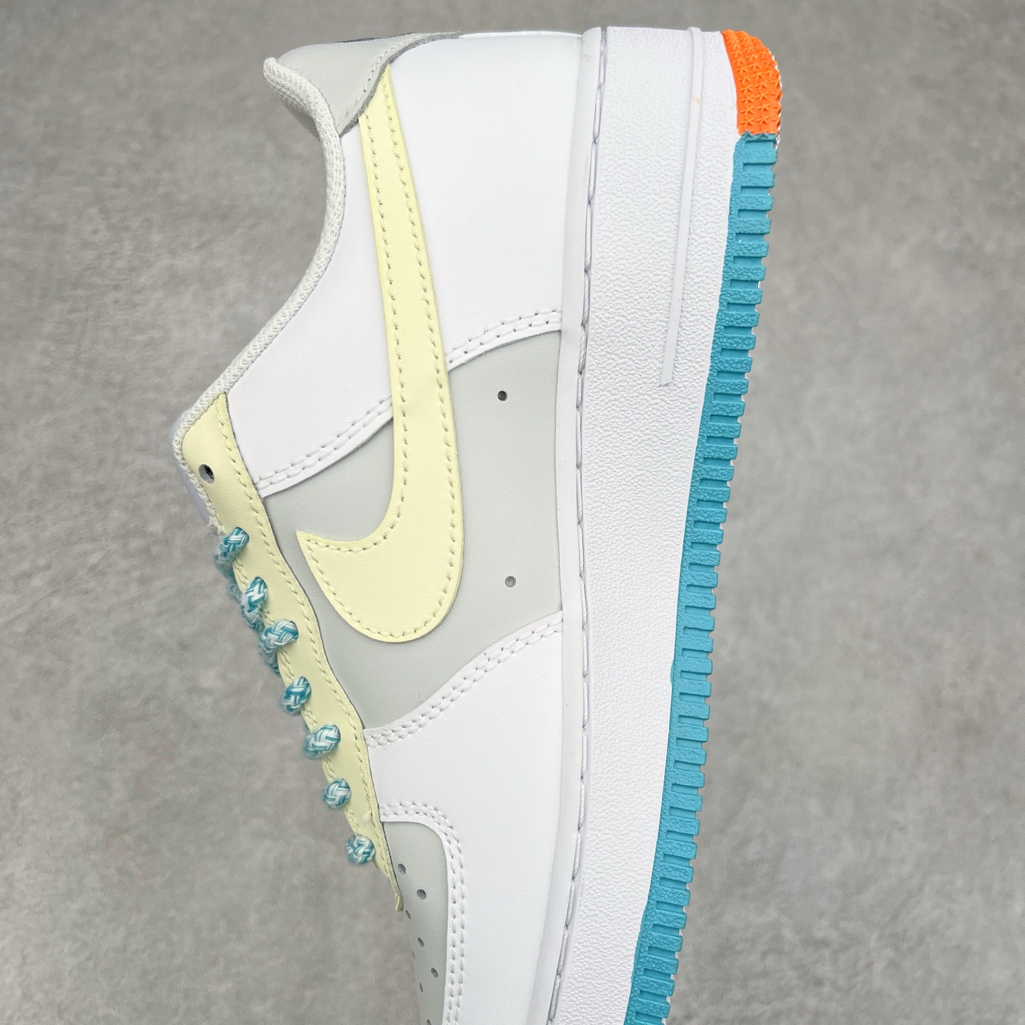 图片[7]-＃特价福利 NK Air Force 1´07 Low 空军一号百搭休闲运动板鞋 DIY得物定制配色 柔软、弹性十足的缓震性能和出色的中底设计 横跨复古与现代的外型结合 造就出风靡全球三十多年的Force 1 直到今天还深受青睐 尺码：35.5 36 36.5 37.5 38 38.5 39 40 40.5 41 42 42.5 43 44 44.5 45-选品中心