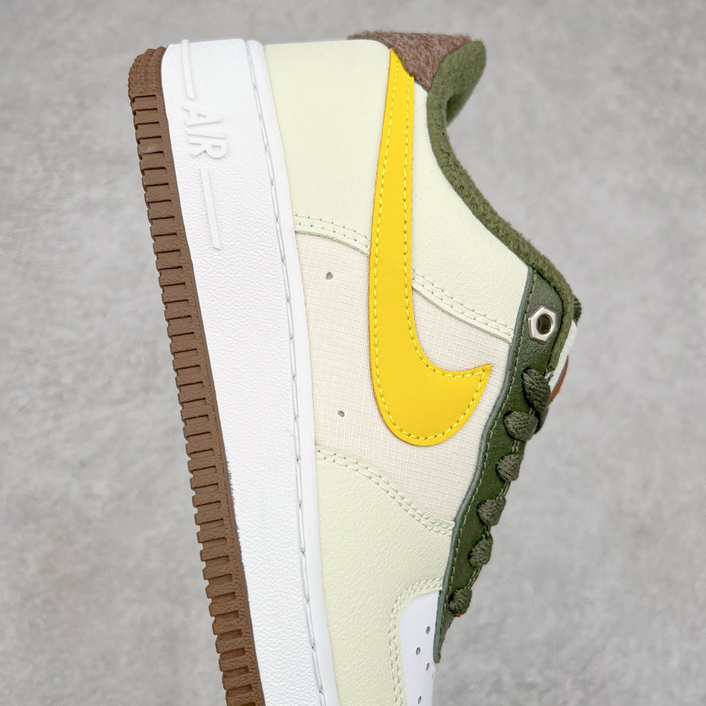 图片[6]-＃特价福利 NK Air Force 1´07 Low 空军一号百搭休闲运动板鞋 DIY得物定制配色 柔软、弹性十足的缓震性能和出色的中底设计 横跨复古与现代的外型结合 造就出风靡全球三十多年的Force 1 直到今天还深受青睐 尺码：35.5 36 36.5 37.5 38 38.5 39 40 40.5 41 42 42.5 43 44 44.5 45-选品中心