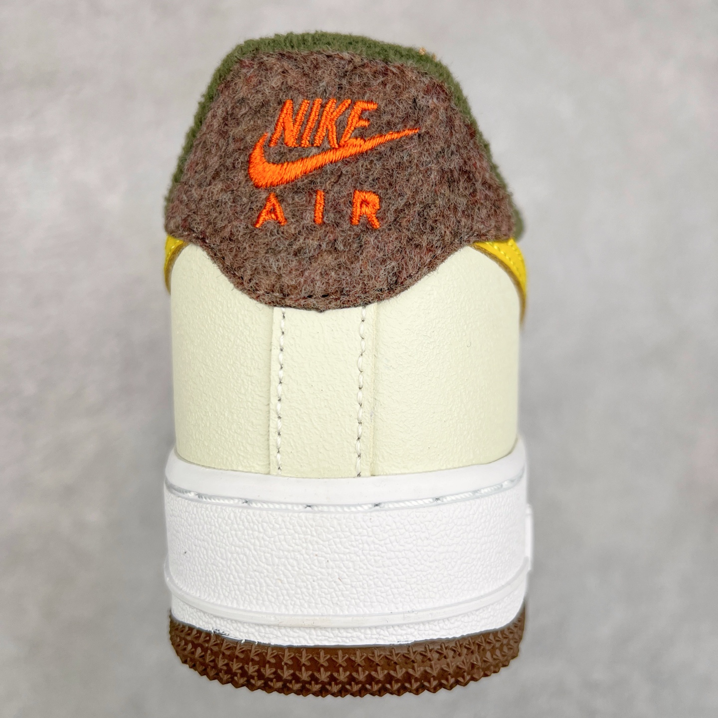 图片[8]-＃特价福利 NK Air Force 1´07 Low 空军一号百搭休闲运动板鞋 DIY得物定制配色 柔软、弹性十足的缓震性能和出色的中底设计 横跨复古与现代的外型结合 造就出风靡全球三十多年的Force 1 直到今天还深受青睐 尺码：35.5 36 36.5 37.5 38 38.5 39 40 40.5 41 42 42.5 43 44 44.5 45-选品中心