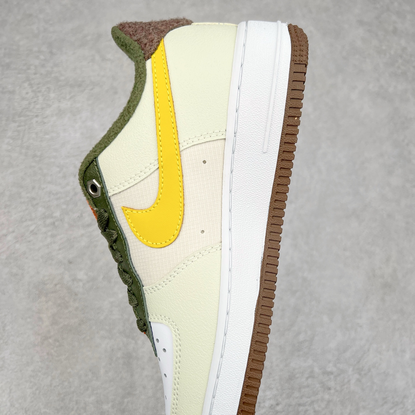图片[7]-＃特价福利 NK Air Force 1´07 Low 空军一号百搭休闲运动板鞋 DIY得物定制配色 柔软、弹性十足的缓震性能和出色的中底设计 横跨复古与现代的外型结合 造就出风靡全球三十多年的Force 1 直到今天还深受青睐 尺码：35.5 36 36.5 37.5 38 38.5 39 40 40.5 41 42 42.5 43 44 44.5 45-选品中心