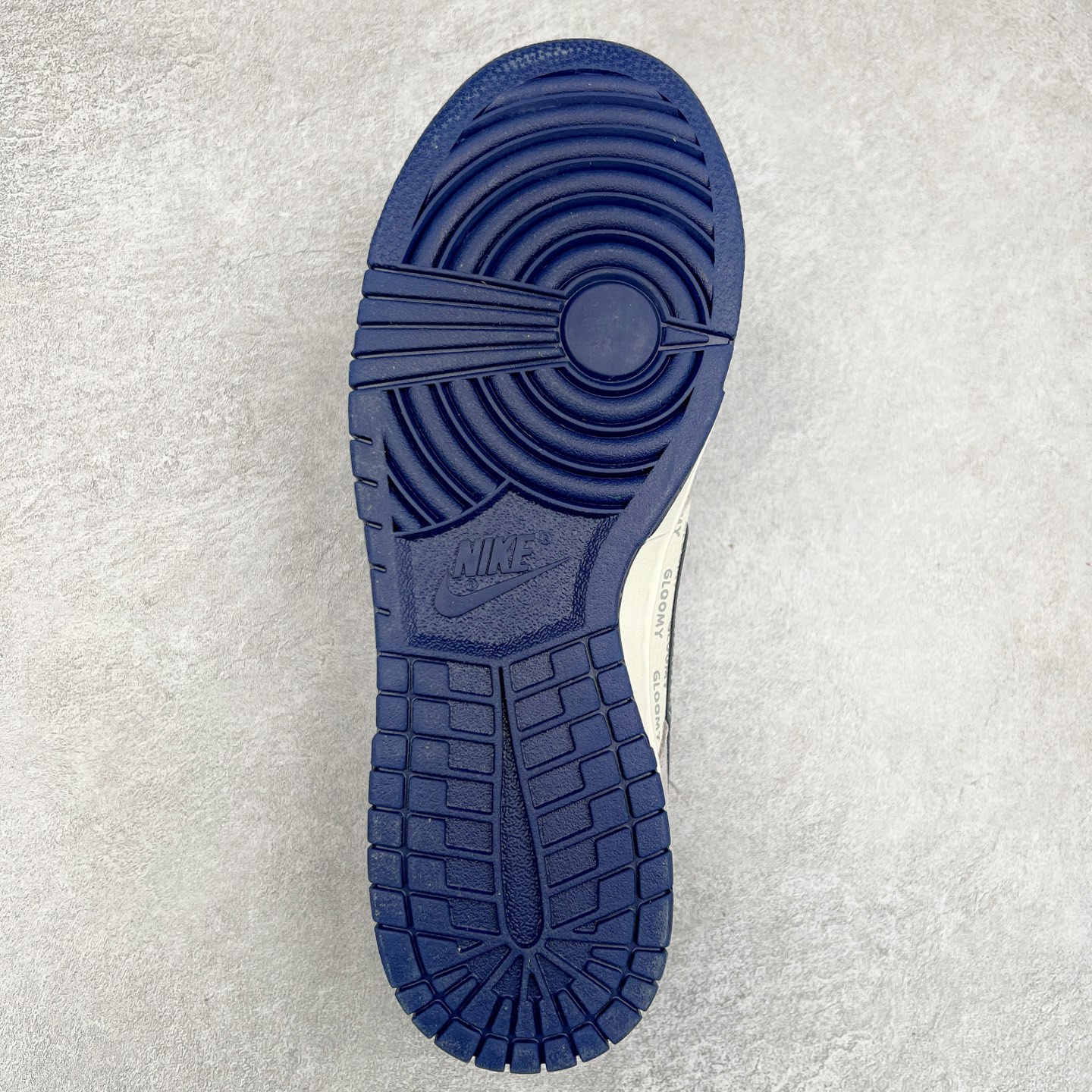 图片[9]-NK Dunk Low 定制配色 DJ2024-104 大厂出品 极力推荐 原装头层材料 独家版型蒸餾加工帶來的是更好的视觉和脚感体验大厂纯原品质出货 清洁度 电绣工艺 皮料切割干净无任何毛边 细节完美 尺码：36 36.5 37.5 38 38.5 39 40 40.5 41 42 42.5 43 44 44.5 45-选品中心