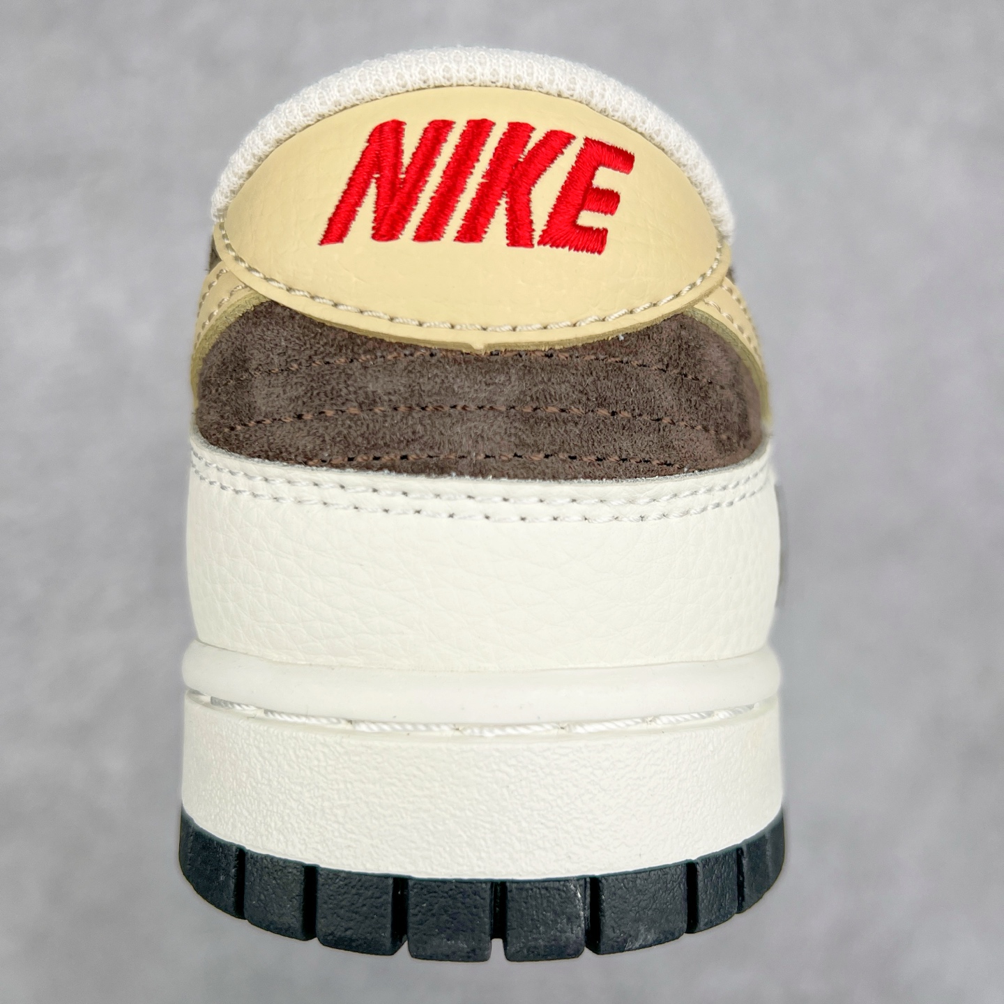 图片[8]-NK Dunk Low 定制配色 DJ2024-089 大厂出品 极力推荐 原装头层材料 独家版型蒸餾加工帶來的是更好的视觉和脚感体验大厂纯原品质出货 清洁度 电绣工艺 皮料切割干净无任何毛边 细节完美 尺码：36 36.5 37.5 38 38.5 39 40 40.5 41 42 42.5 43 44 44.5 45-选品中心