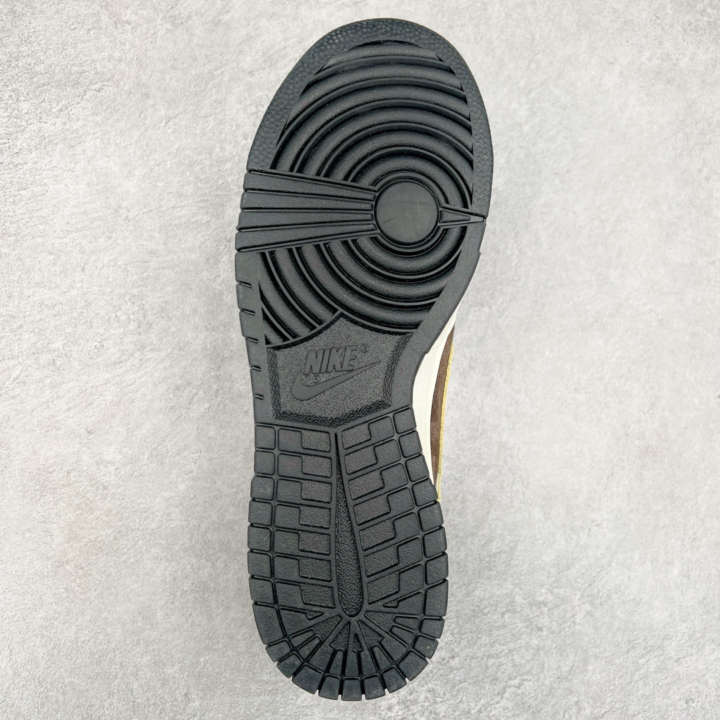 图片[9]-NK Dunk Low 定制配色 DJ2024-089 大厂出品 极力推荐 原装头层材料 独家版型蒸餾加工帶來的是更好的视觉和脚感体验大厂纯原品质出货 清洁度 电绣工艺 皮料切割干净无任何毛边 细节完美 尺码：36 36.5 37.5 38 38.5 39 40 40.5 41 42 42.5 43 44 44.5 45-选品中心