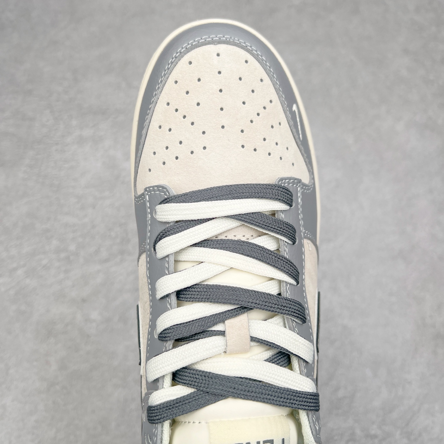 图片[4]-NK Dunk Low 定制配色 DM6868-021 大厂出品 极力推荐 原装头层材料 独家版型蒸餾加工帶來的是更好的视觉和脚感体验大厂纯原品质出货 清洁度 电绣工艺 皮料切割干净无任何毛边 细节完美 尺码：36 36.5 37.5 38 38.5 39 40 40.5 41 42 42.5 43 44 44.5 45-选品中心