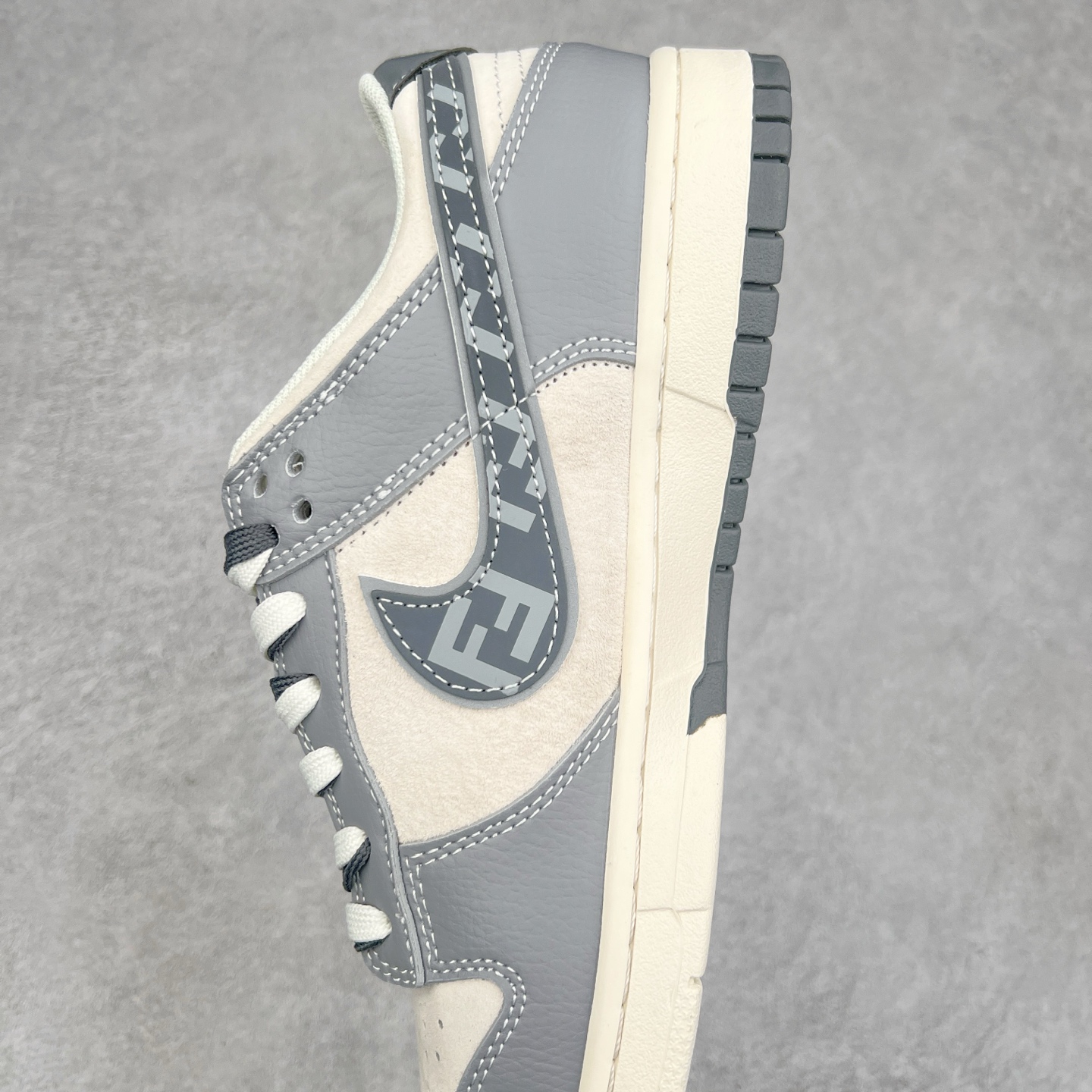 图片[7]-NK Dunk Low 定制配色 DM6868-021 大厂出品 极力推荐 原装头层材料 独家版型蒸餾加工帶來的是更好的视觉和脚感体验大厂纯原品质出货 清洁度 电绣工艺 皮料切割干净无任何毛边 细节完美 尺码：36 36.5 37.5 38 38.5 39 40 40.5 41 42 42.5 43 44 44.5 45-选品中心