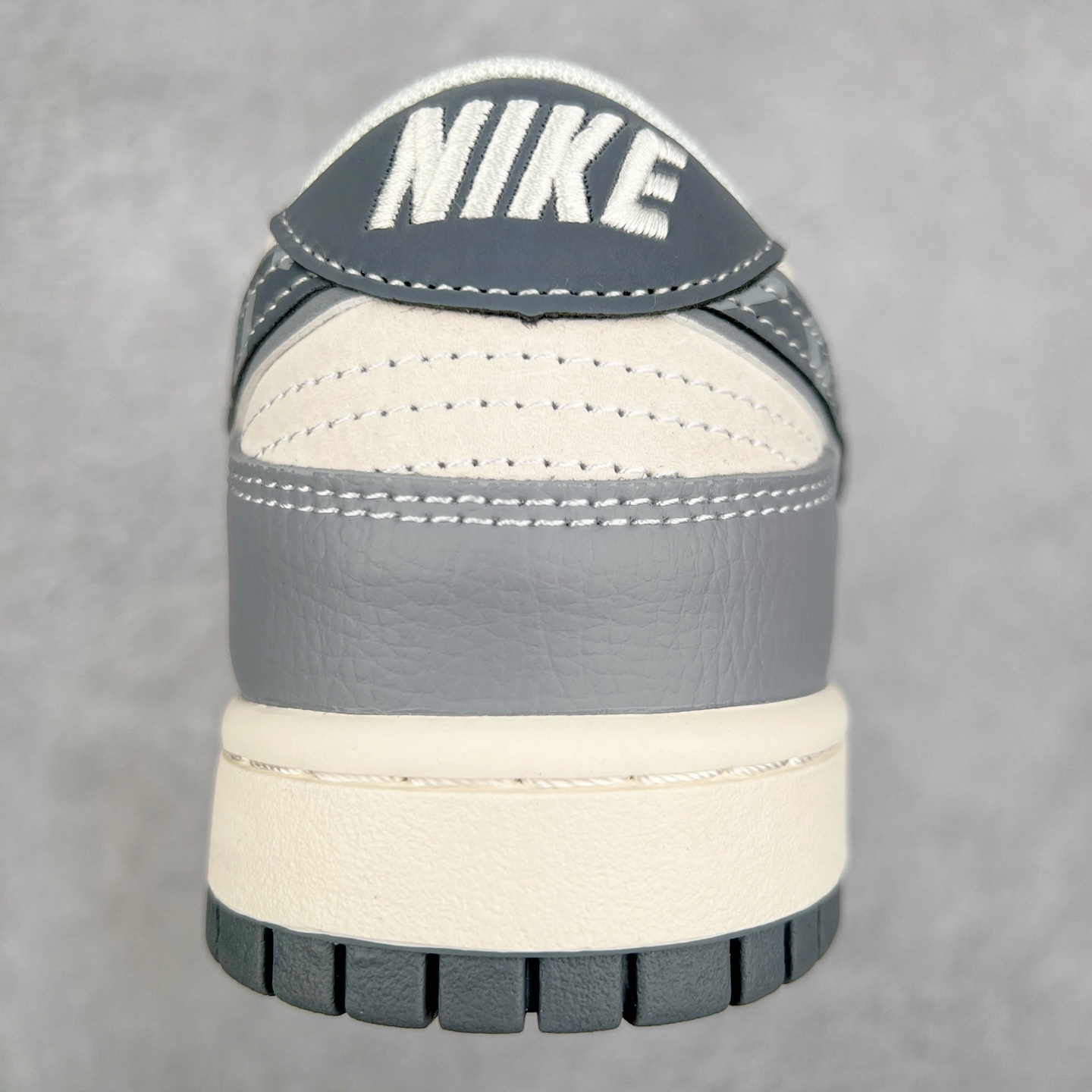 图片[8]-NK Dunk Low 定制配色 DM6868-021 大厂出品 极力推荐 原装头层材料 独家版型蒸餾加工帶來的是更好的视觉和脚感体验大厂纯原品质出货 清洁度 电绣工艺 皮料切割干净无任何毛边 细节完美 尺码：36 36.5 37.5 38 38.5 39 40 40.5 41 42 42.5 43 44 44.5 45-选品中心