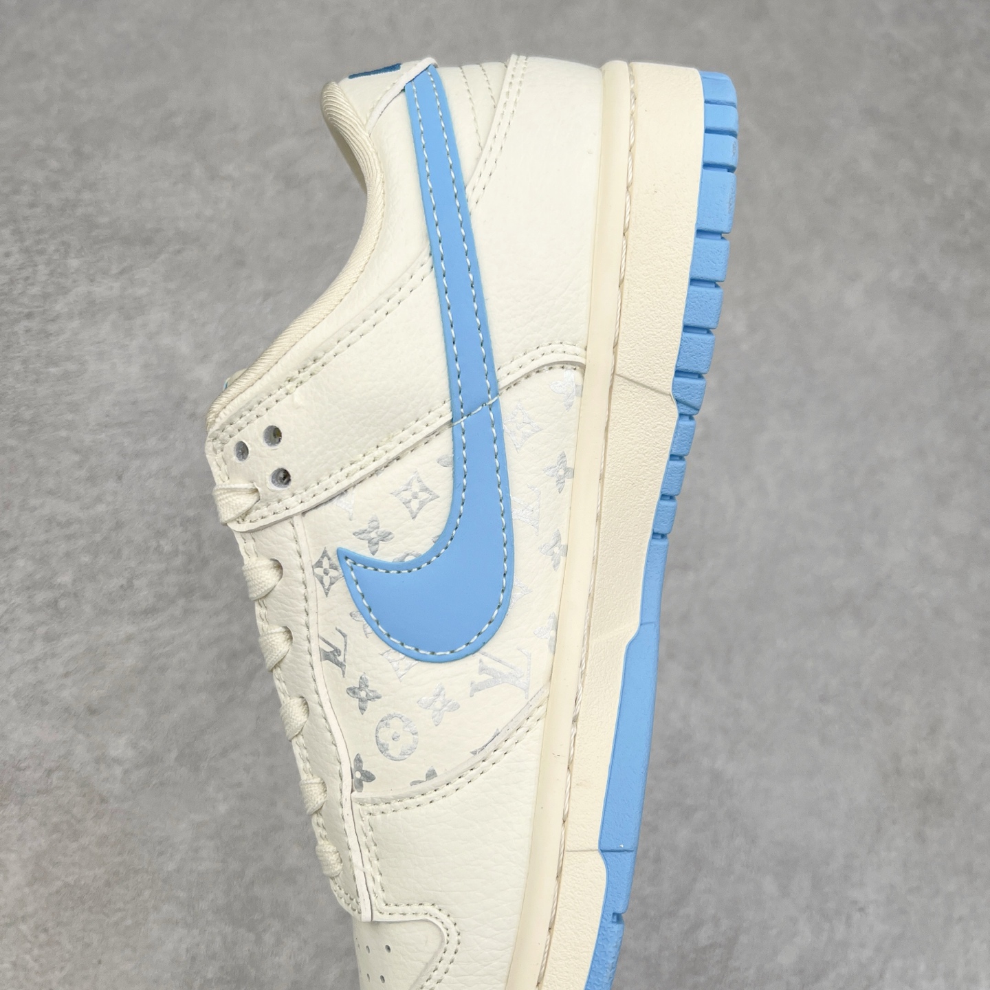 图片[7]-NK Dunk Low 定制配色 CF3688-005 大厂出品 极力推荐 原装头层材料 独家版型蒸餾加工帶來的是更好的视觉和脚感体验大厂纯原品质出货 清洁度 电绣工艺 皮料切割干净无任何毛边 细节完美 尺码：36 36.5 37.5 38 38.5 39 40 40.5 41 42 42.5 43 44 44.5 45-选品中心