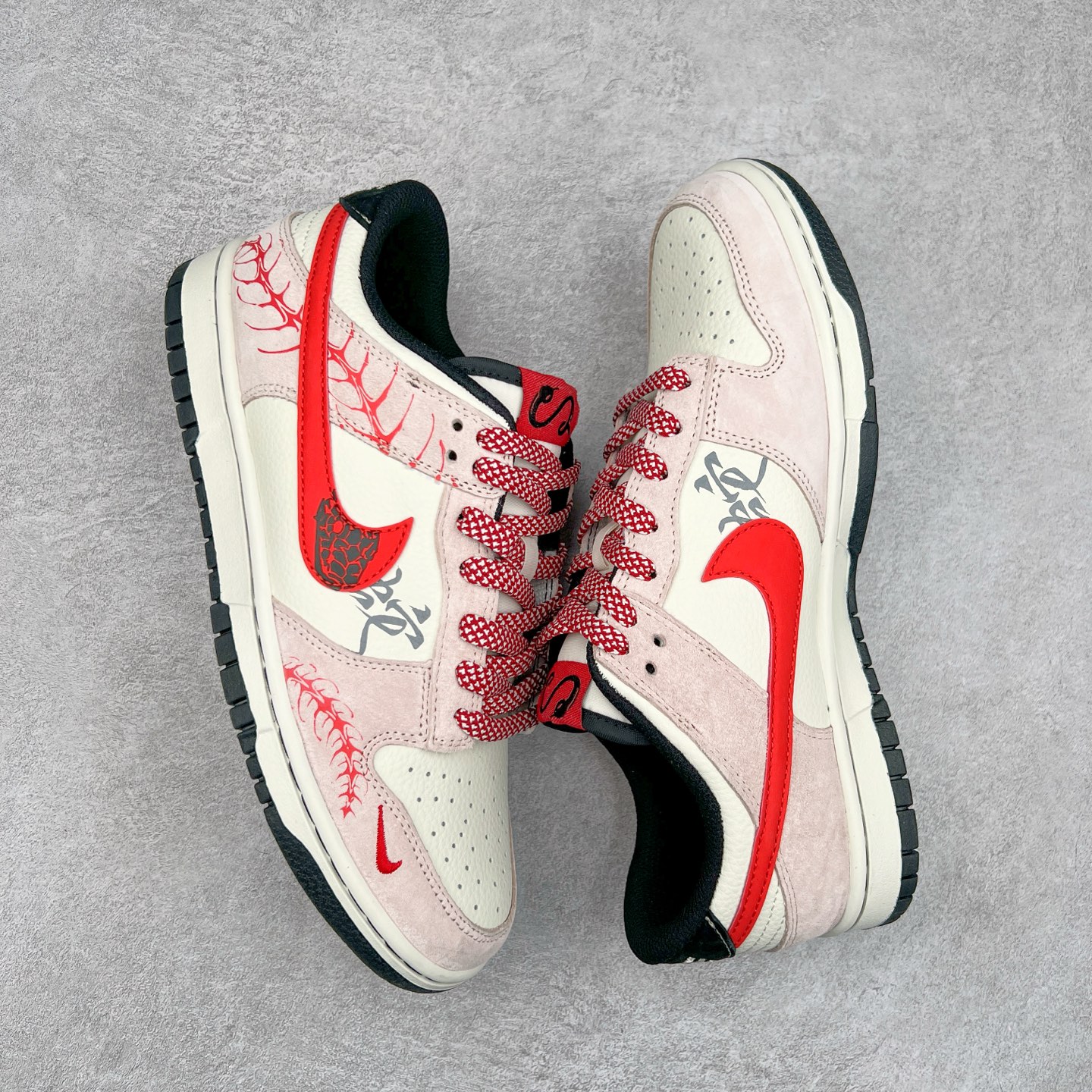 图片[3]-NK Dunk Low 定制配色 DJ2024-106 大厂出品 极力推荐 原装头层材料 独家版型蒸餾加工帶來的是更好的视觉和脚感体验大厂纯原品质出货 清洁度 电绣工艺 皮料切割干净无任何毛边 细节完美 尺码：36 36.5 37.5 38 38.5 39 40 40.5 41 42 42.5 43 44 44.5 45-选品中心