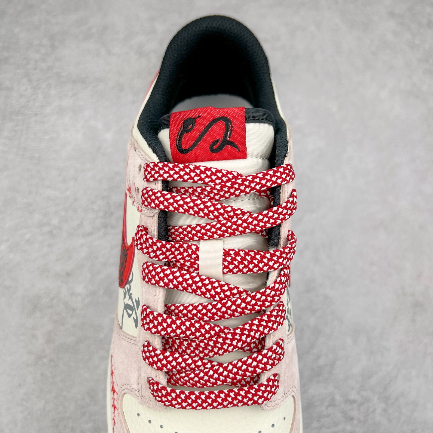 图片[5]-NK Dunk Low 定制配色 DJ2024-106 大厂出品 极力推荐 原装头层材料 独家版型蒸餾加工帶來的是更好的视觉和脚感体验大厂纯原品质出货 清洁度 电绣工艺 皮料切割干净无任何毛边 细节完美 尺码：36 36.5 37.5 38 38.5 39 40 40.5 41 42 42.5 43 44 44.5 45-选品中心