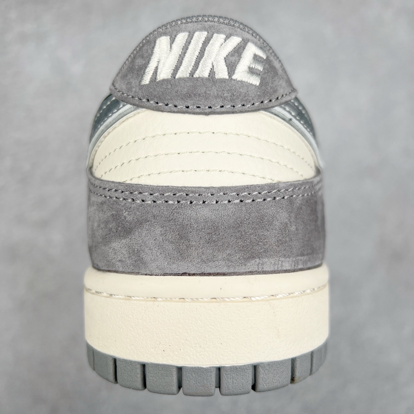 图片[8]-NK Dunk Low 定制配色 DQ1098-518 大厂出品 极力推荐 原装头层材料 独家版型蒸餾加工帶來的是更好的视觉和脚感体验大厂纯原品质出货 清洁度 电绣工艺 皮料切割干净无任何毛边 细节完美 尺码：36 36.5 37.5 38 38.5 39 40 40.5 41 42 42.5 43 44 44.5 45-选品中心