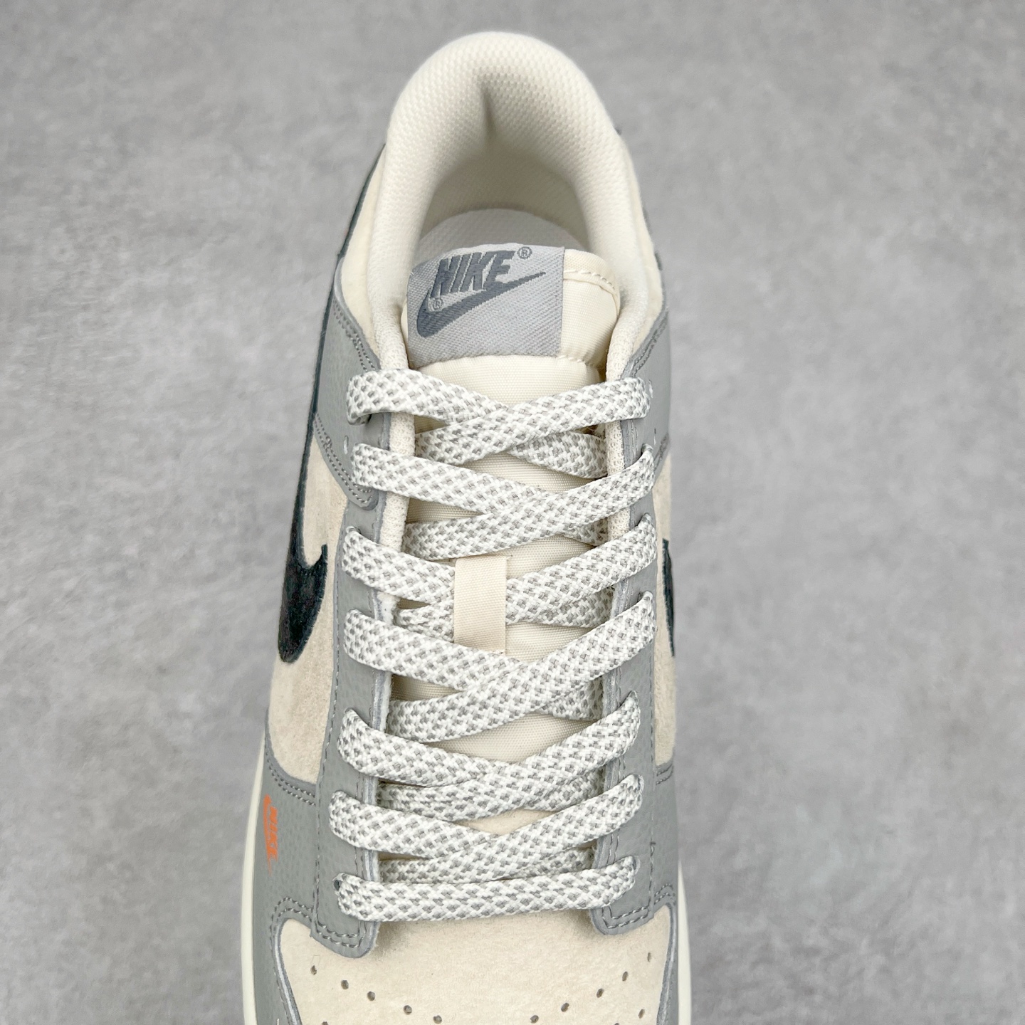 图片[5]-NK Dunk Low 定制配色 DJ2024-095 大厂出品 极力推荐 原装头层材料 独家版型蒸餾加工帶來的是更好的视觉和脚感体验大厂纯原品质出货 清洁度 电绣工艺 皮料切割干净无任何毛边 细节完美 尺码：36 36.5 37.5 38 38.5 39 40 40.5 41 42 42.5 43 44 44.5 45-选品中心