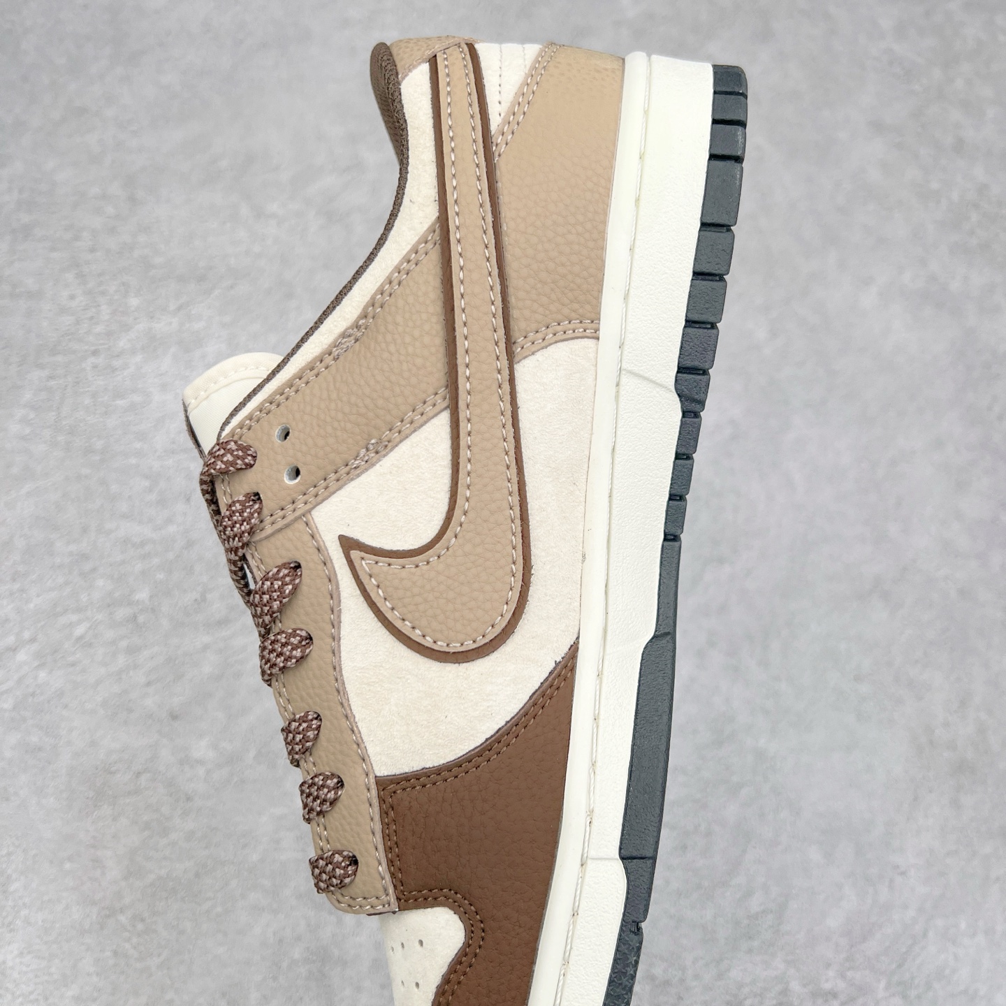 图片[7]-NK Dunk Low 定制配色 DJ2024-090 大厂出品 极力推荐 原装头层材料 独家版型蒸餾加工帶來的是更好的视觉和脚感体验大厂纯原品质出货 清洁度 电绣工艺 皮料切割干净无任何毛边 细节完美 尺码：36 36.5 37.5 38 38.5 39 40 40.5 41 42 42.5 43 44 44.5 45-选品中心