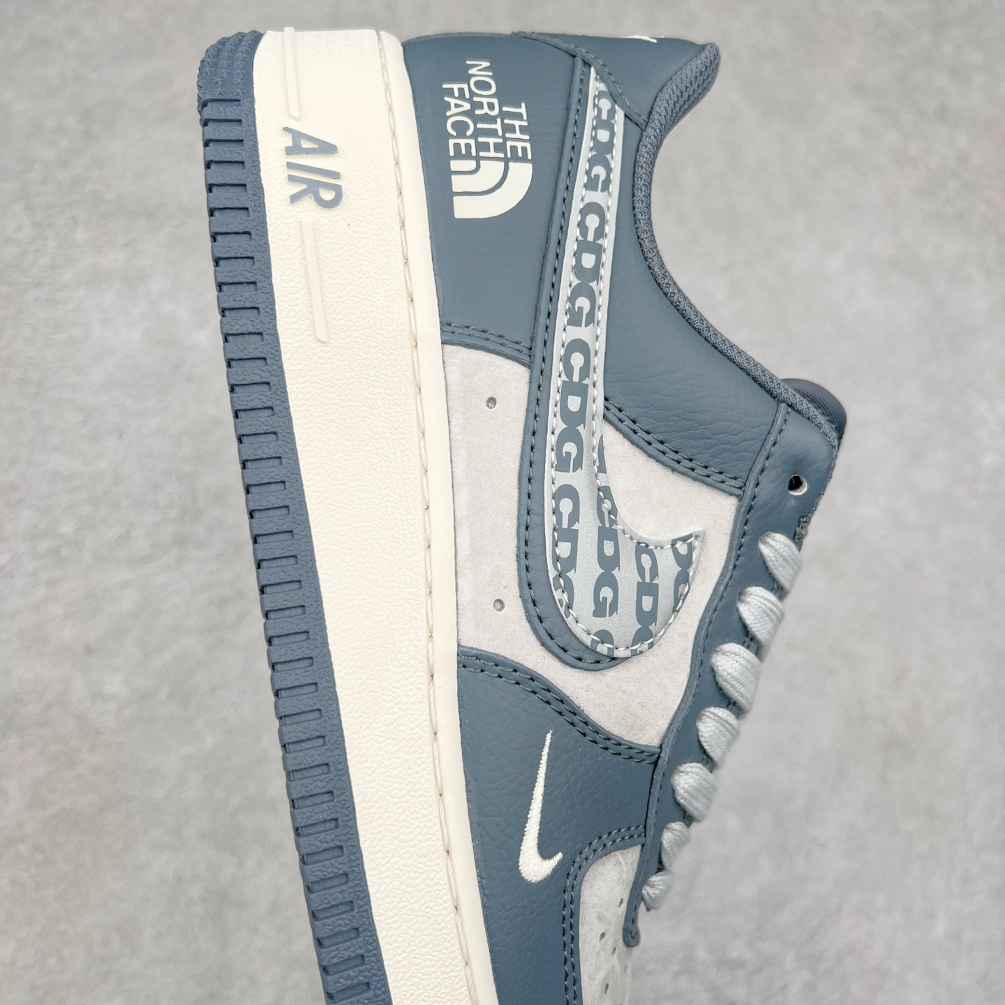 图片[6]-NK Air Force 1´07 Low 空军一号低帮百搭休闲运动板鞋 DM6688-051 柔软、弹性十足的缓震性能和出色的中底设计 横跨复古与现代的外型结合 造就出风靡全球 三十多年的Force 1 直到今天还深受青睐 尺码：36 36.5 37.5 38 38.5 39 40 40.5 41 42 42.5 43 44 44.5 45-选品中心