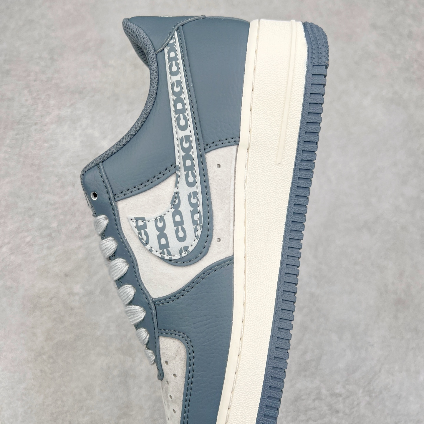 图片[7]-NK Air Force 1´07 Low 空军一号低帮百搭休闲运动板鞋 DM6688-051 柔软、弹性十足的缓震性能和出色的中底设计 横跨复古与现代的外型结合 造就出风靡全球 三十多年的Force 1 直到今天还深受青睐 尺码：36 36.5 37.5 38 38.5 39 40 40.5 41 42 42.5 43 44 44.5 45-选品中心