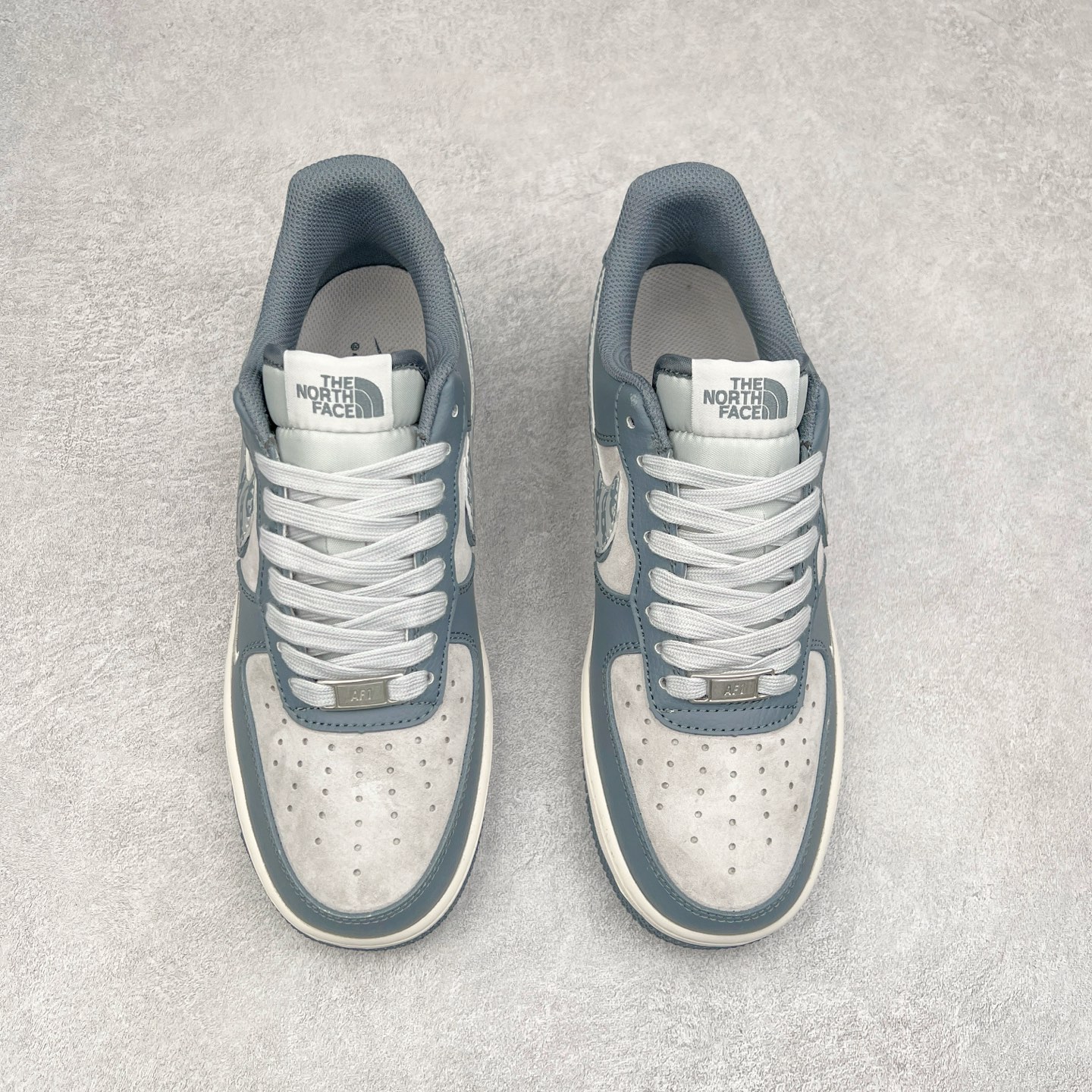 图片[2]-NK Air Force 1´07 Low 空军一号低帮百搭休闲运动板鞋 DM6688-051 柔软、弹性十足的缓震性能和出色的中底设计 横跨复古与现代的外型结合 造就出风靡全球 三十多年的Force 1 直到今天还深受青睐 尺码：36 36.5 37.5 38 38.5 39 40 40.5 41 42 42.5 43 44 44.5 45-选品中心