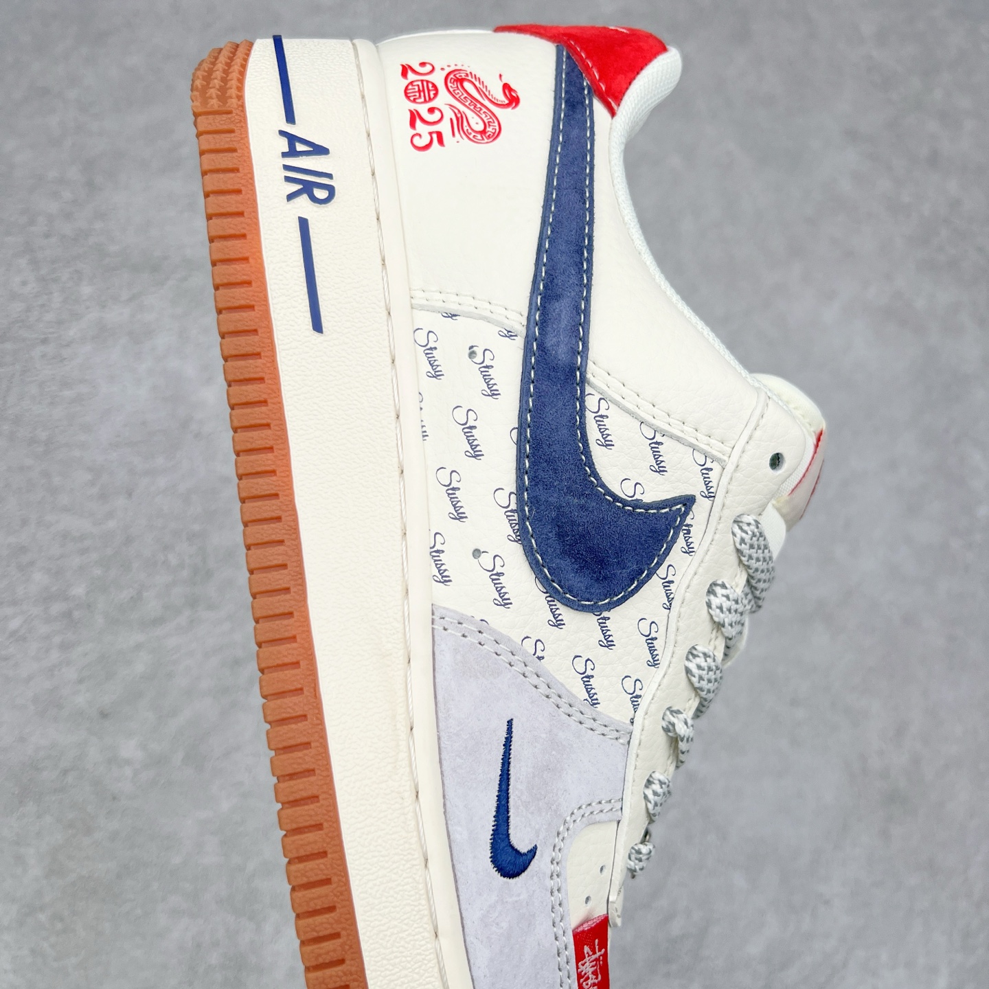 图片[6]-NK Air Force 1´07 Low 空军一号低帮百搭休闲运动板鞋 XS1958-501 柔软、弹性十足的缓震性能和出色的中底设计 横跨复古与现代的外型结合 造就出风靡全球 三十多年的Force 1 直到今天还深受青睐 尺码：36 36.5 37.5 38 38.5 39 40 40.5 41 42 42.5 43 44 44.5 45-选品中心