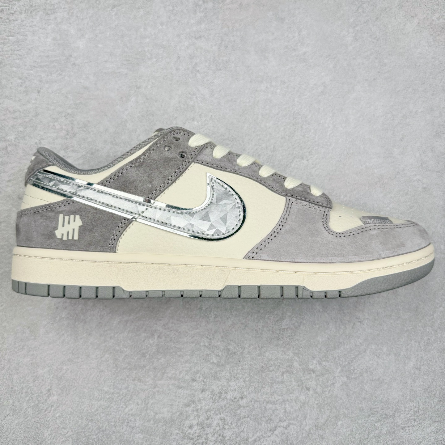 NK Dunk Low 定制配色 DQ1098-518 大厂出品 极力推荐 原装头层材料 独家版型蒸餾加工帶來的是更好的视觉和脚感体验大厂纯原品质出货 清洁度 电绣工艺 皮料切割干净无任何毛边 细节完美 尺码：36 36.5 37.5 38 38.5 39 40 40.5 41 42 42.5 43 44 44.5 45-选品中心