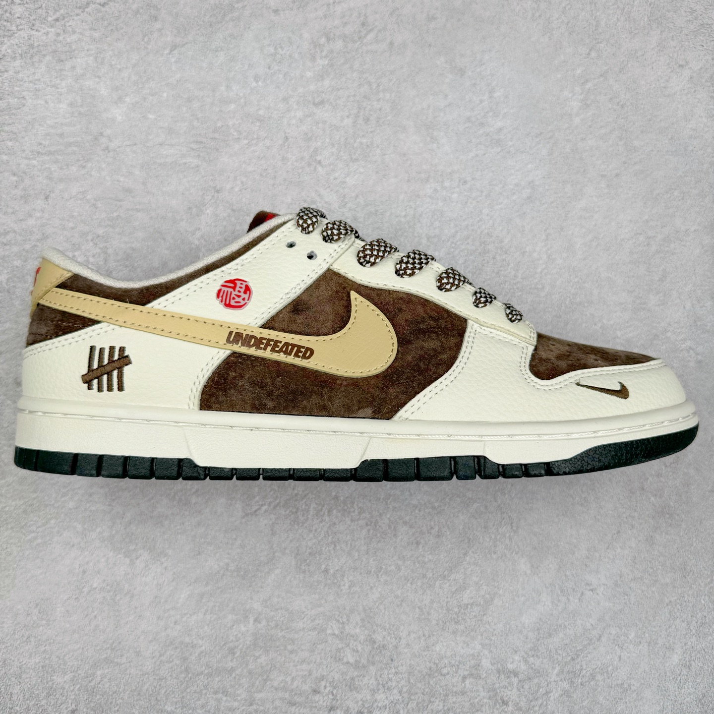 NK Dunk Low 定制配色 DJ2024-089 大厂出品 极力推荐 原装头层材料 独家版型蒸餾加工帶來的是更好的视觉和脚感体验大厂纯原品质出货 清洁度 电绣工艺 皮料切割干净无任何毛边 细节完美 尺码：36 36.5 37.5 38 38.5 39 40 40.5 41 42 42.5 43 44 44.5 45-选品中心