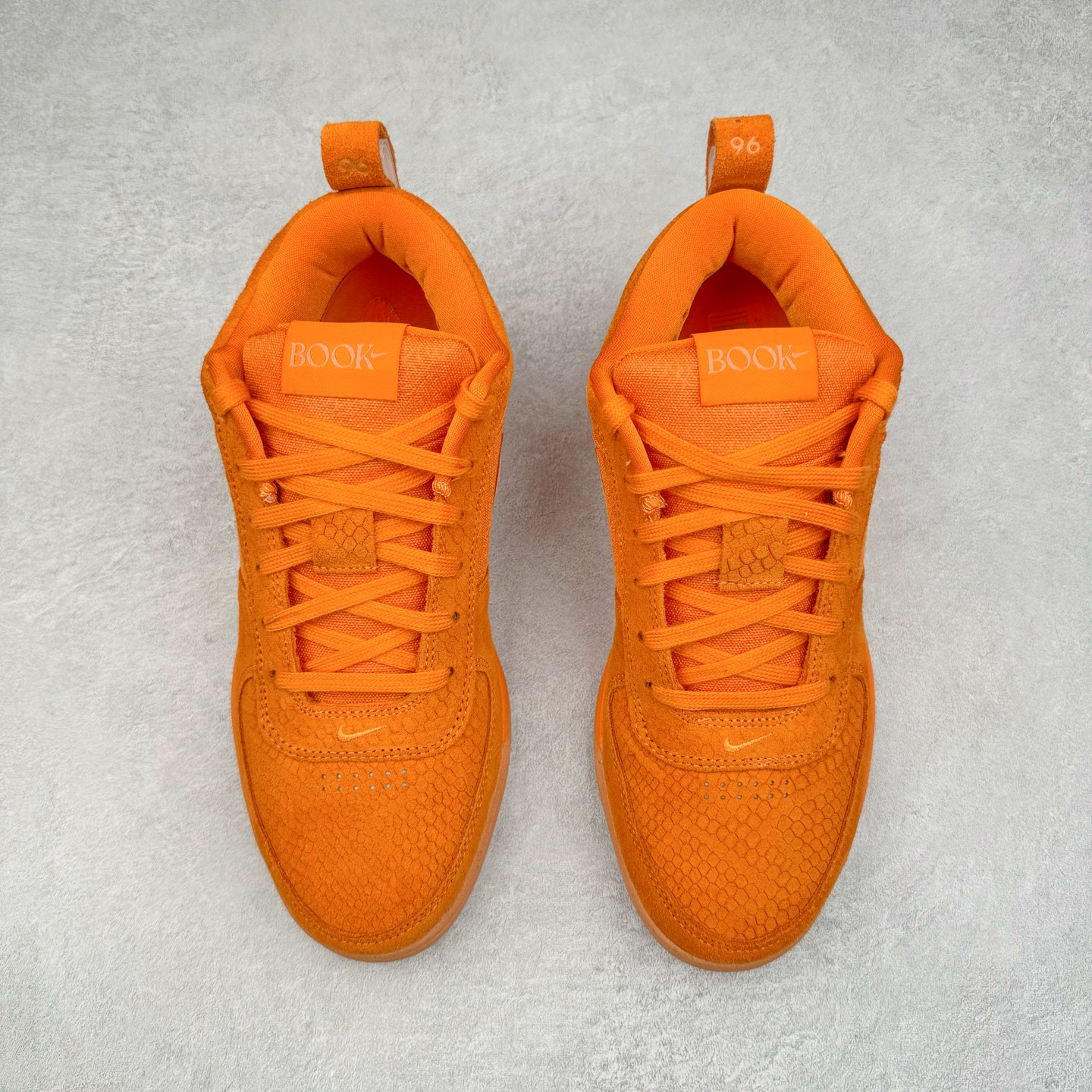 图片[2]-＃灭世/Max NK Book 1 Devin Booker 德文·布克一代男子实战篮球鞋 橙色 FJ4249-800 灭世纯原革新出货‼️缓震配置独家革新！实战属性直接拉满👊🏻实战 天花板上限再度提升！实战亲测-性能体验吊打国产同价位鞋款（为满足海外市场 布克一代最大尺码为47.5） ⚫️增配前掌鹅蛋ZOOM ➕抗扭片➕后掌马蹄ZOOM气垫（正品仅配置后掌zoom气垫） ⚫️采用科比4代鞋楦以及龙骨数据打造！小科4实至名归！（完美解决正品压脚趾问题） ⚫️鞋身➕鞋头增配高频补强层，提升鞋头以及脚踝支撑性 ⚫️鞋垫采用科比4代元年高弹缓震垫材质-磨合一场直接贴合脚型☑️ ⚫️外底加厚2mm，wow10止滑配方，无需磨合，抓地性能原地起飞 最强布克一代有且只在灭世纯原（支持市场任意货品正面PK） 真材实料，肉眼可见！革新升级绝非空穴来风！灭世纯原内外兼修，用态度诠释实战新篇章👊🏻 Book 1 尺码 39-47.5-选品中心