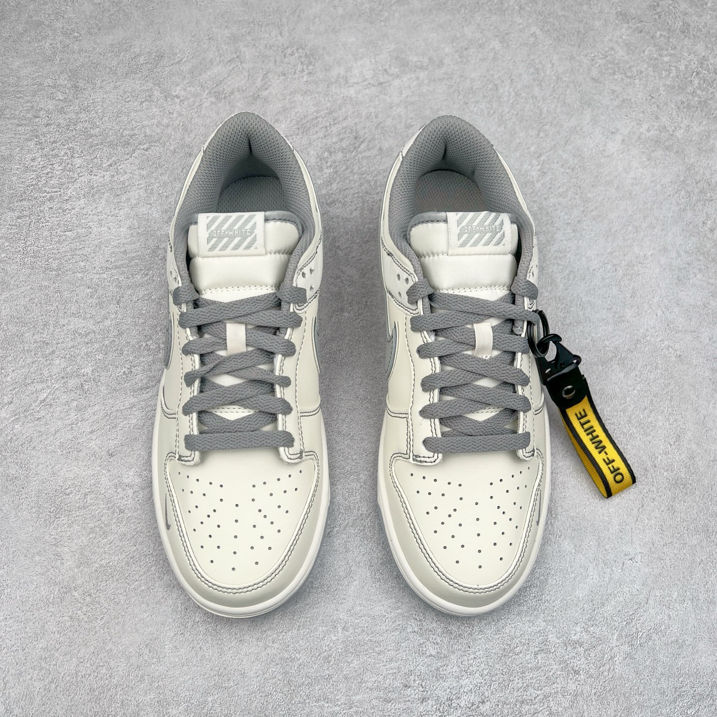 图片[2]-NK Dunk Low 定制配色 DJ2024-001 大厂出品 极力推荐 原装头层材料 独家版型蒸餾加工帶來的是更好的视觉和脚感体验大厂纯原品质出货 清洁度 电绣工艺 皮料切割干净无任何毛边 细节完美 尺码：36 36.5 37.5 38 38.5 39 40 40.5 41 42 42.5 43 44 44.5 45-选品中心