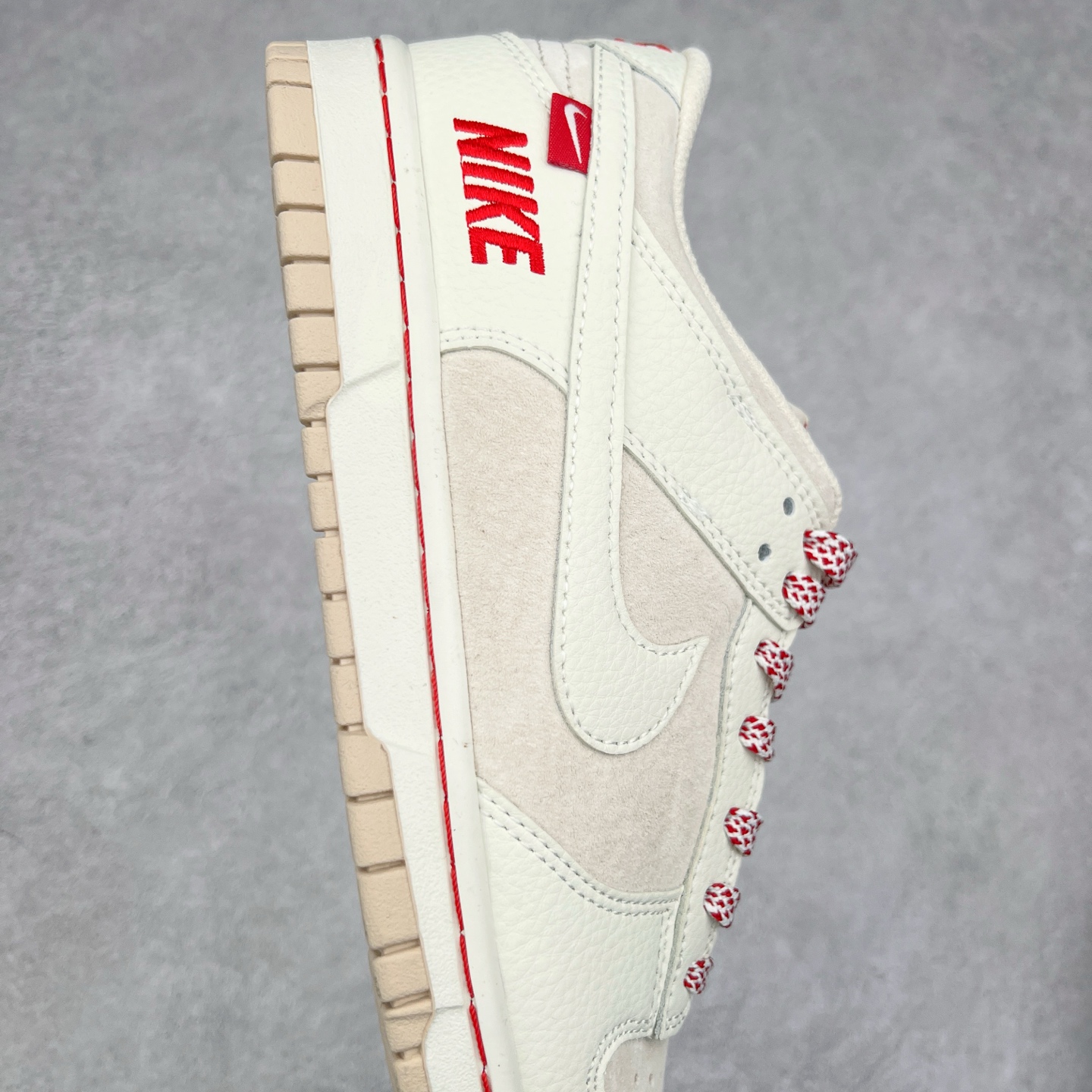 图片[6]-NK Dunk Low 定制配色 DJ2024-116 大厂出品 极力推荐 原装头层材料 独家版型蒸餾加工帶來的是更好的视觉和脚感体验大厂纯原品质出货 清洁度 电绣工艺 皮料切割干净无任何毛边 细节完美 尺码：36 36.5 37.5 38 38.5 39 40 40.5 41 42 42.5 43 44 44.5 45-选品中心