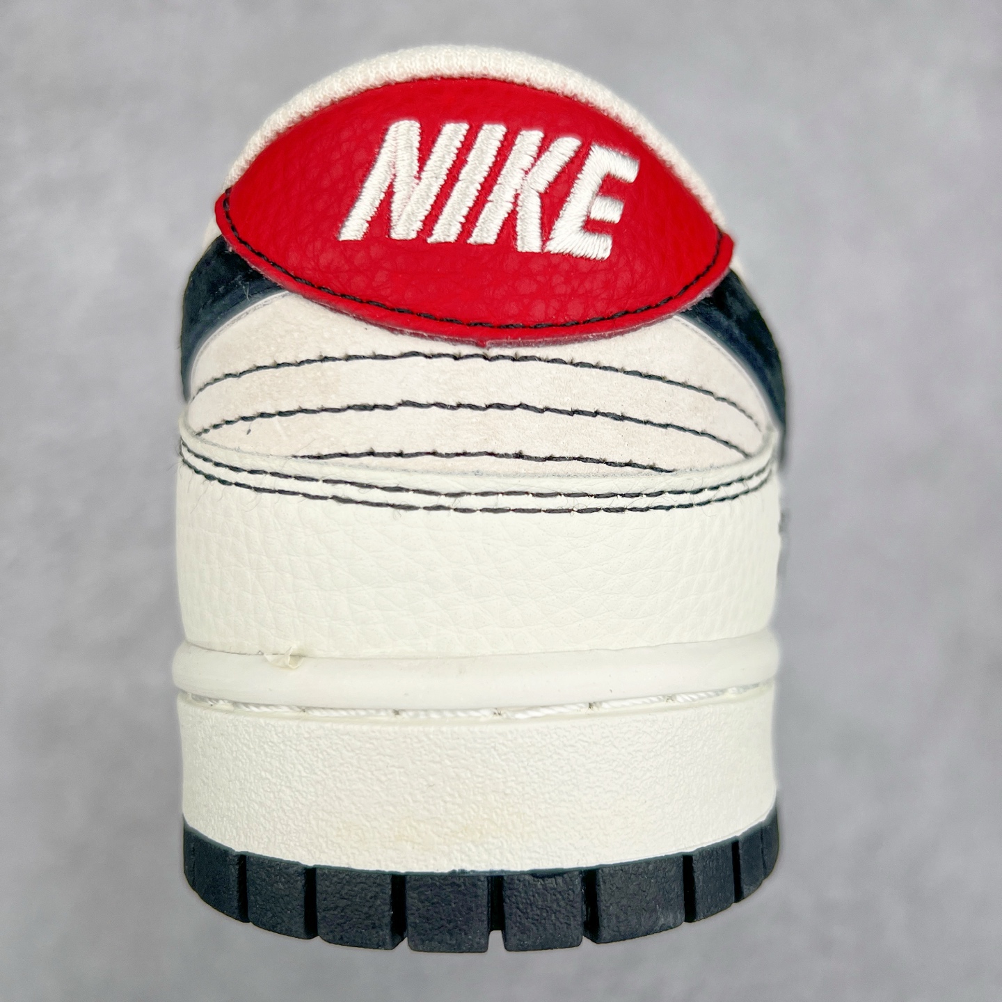 图片[8]-NK Dunk Low 定制配色 DJ2024-115 大厂出品 极力推荐 原装头层材料 独家版型蒸餾加工帶來的是更好的视觉和脚感体验大厂纯原品质出货 清洁度 电绣工艺 皮料切割干净无任何毛边 细节完美 尺码：36 36.5 37.5 38 38.5 39 40 40.5 41 42 42.5 43 44 44.5 45-选品中心