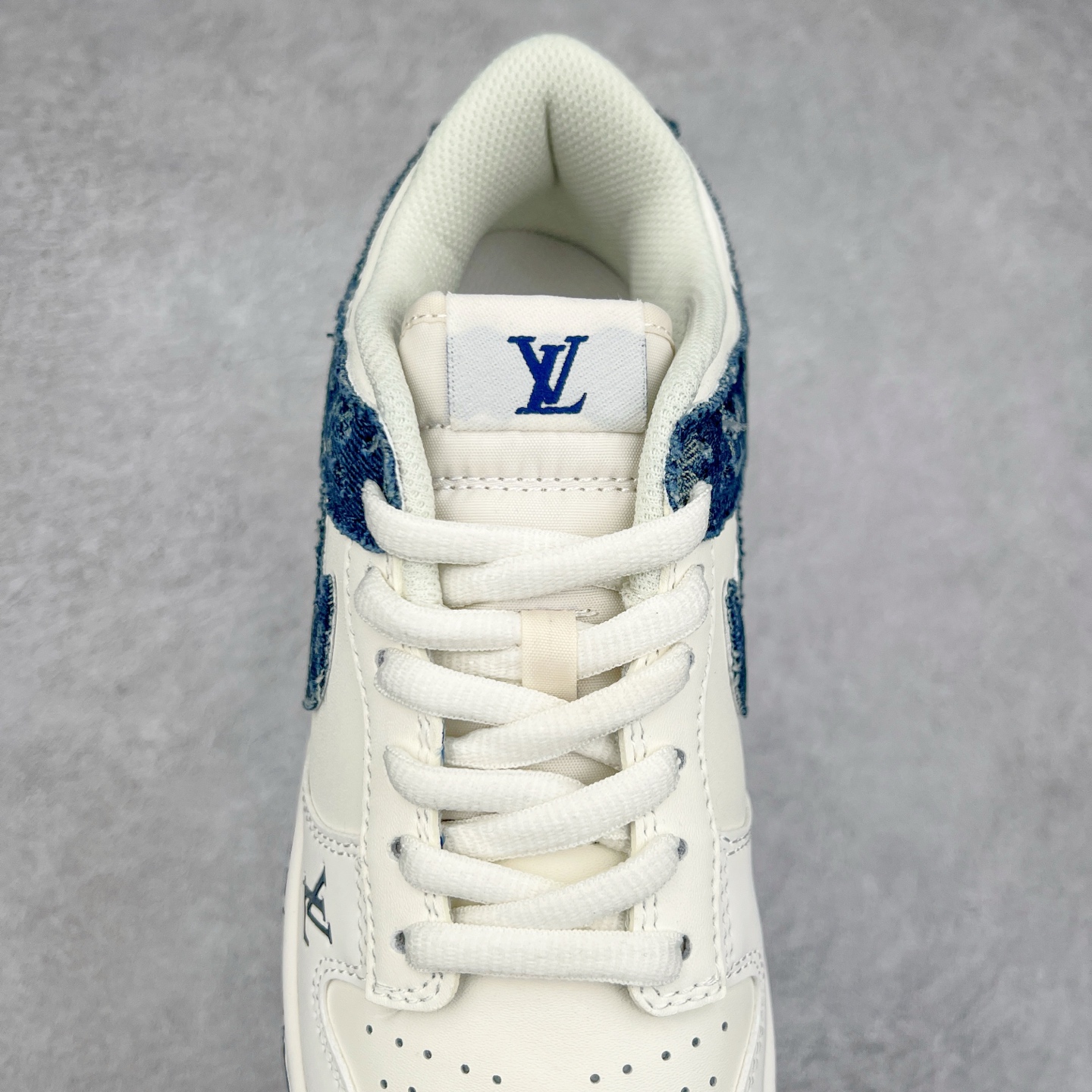 图片[5]-NK Dunk Low 定制配色 DJ2024-008 大厂出品 极力推荐 原装头层材料 独家版型蒸餾加工帶來的是更好的视觉和脚感体验大厂纯原品质出货 清洁度 电绣工艺 皮料切割干净无任何毛边 细节完美 尺码：36 36.5 37.5 38 38.5 39 40 40.5 41 42 42.5 43 44 44.5 45-选品中心