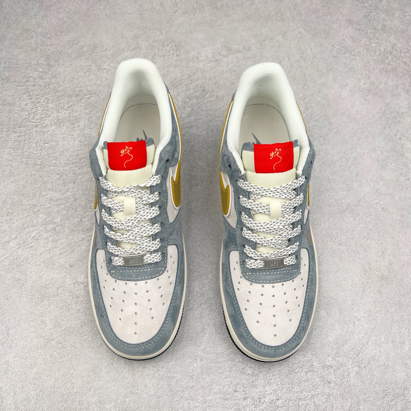 图片[2]-NK Air Force 1´07 Low 空军一号低帮百搭休闲运动板鞋 XZ2025-688 柔软、弹性十足的缓震性能和出色的中底设计 横跨复古与现代的外型结合 造就出风靡全球 三十多年的Force 1 直到今天还深受青睐 尺码：36 36.5 37.5 38 38.5 39 40 40.5 41 42 42.5 43 44 44.5 45-选品中心