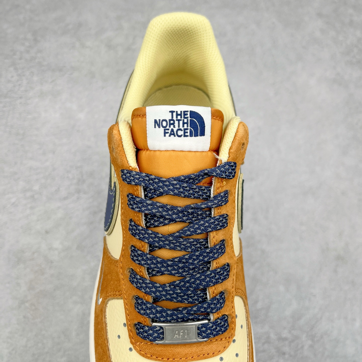 图片[5]-NK Air Force 1´07 Low 空军一号低帮百搭休闲运动板鞋 DM6688-053 柔软、弹性十足的缓震性能和出色的中底设计 横跨复古与现代的外型结合 造就出风靡全球 三十多年的Force 1 直到今天还深受青睐 尺码：36 36.5 37.5 38 38.5 39 40 40.5 41 42 42.5 43 44 44.5 45-选品中心