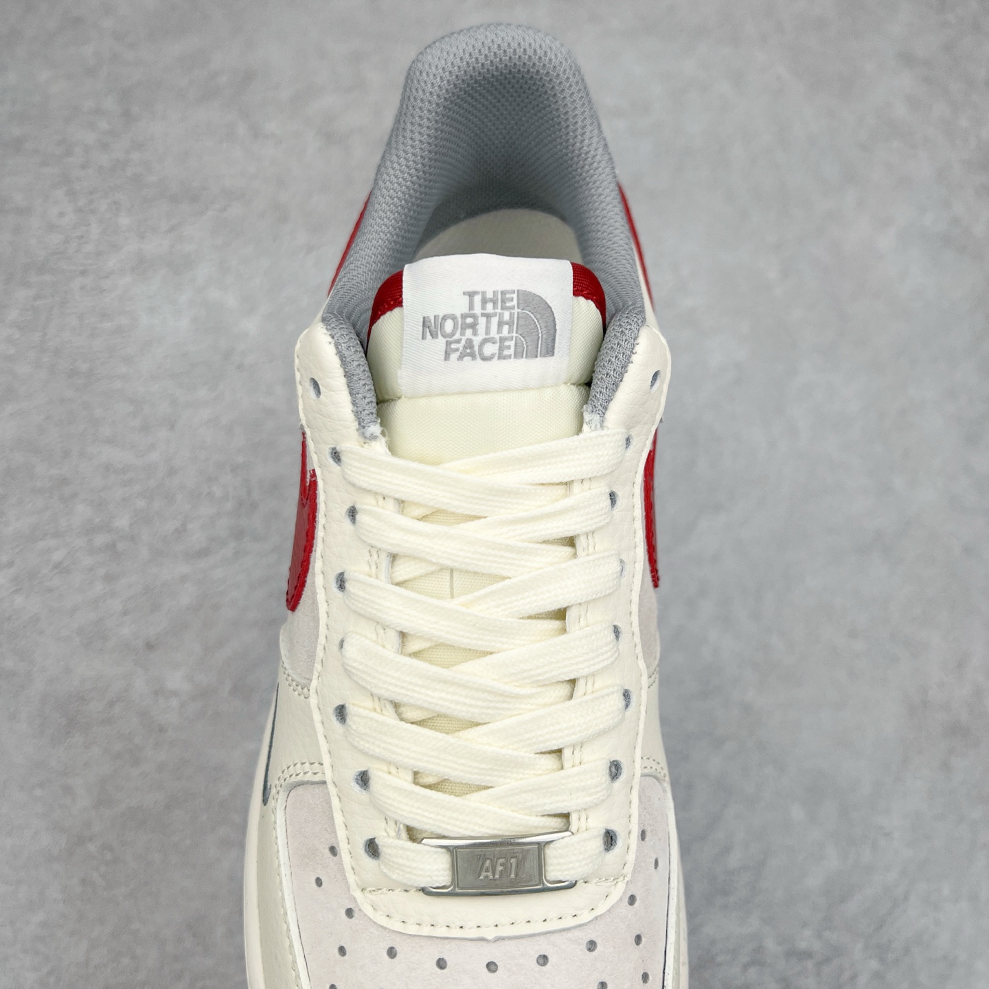 图片[5]-NK Air Force 1´07 Low 空军一号低帮百搭休闲运动板鞋 DM6688-047 柔软、弹性十足的缓震性能和出色的中底设计 横跨复古与现代的外型结合 造就出风靡全球 三十多年的Force 1 直到今天还深受青睐 尺码：36 36.5 37.5 38 38.5 39 40 40.5 41 42 42.5 43 44 44.5 45-选品中心