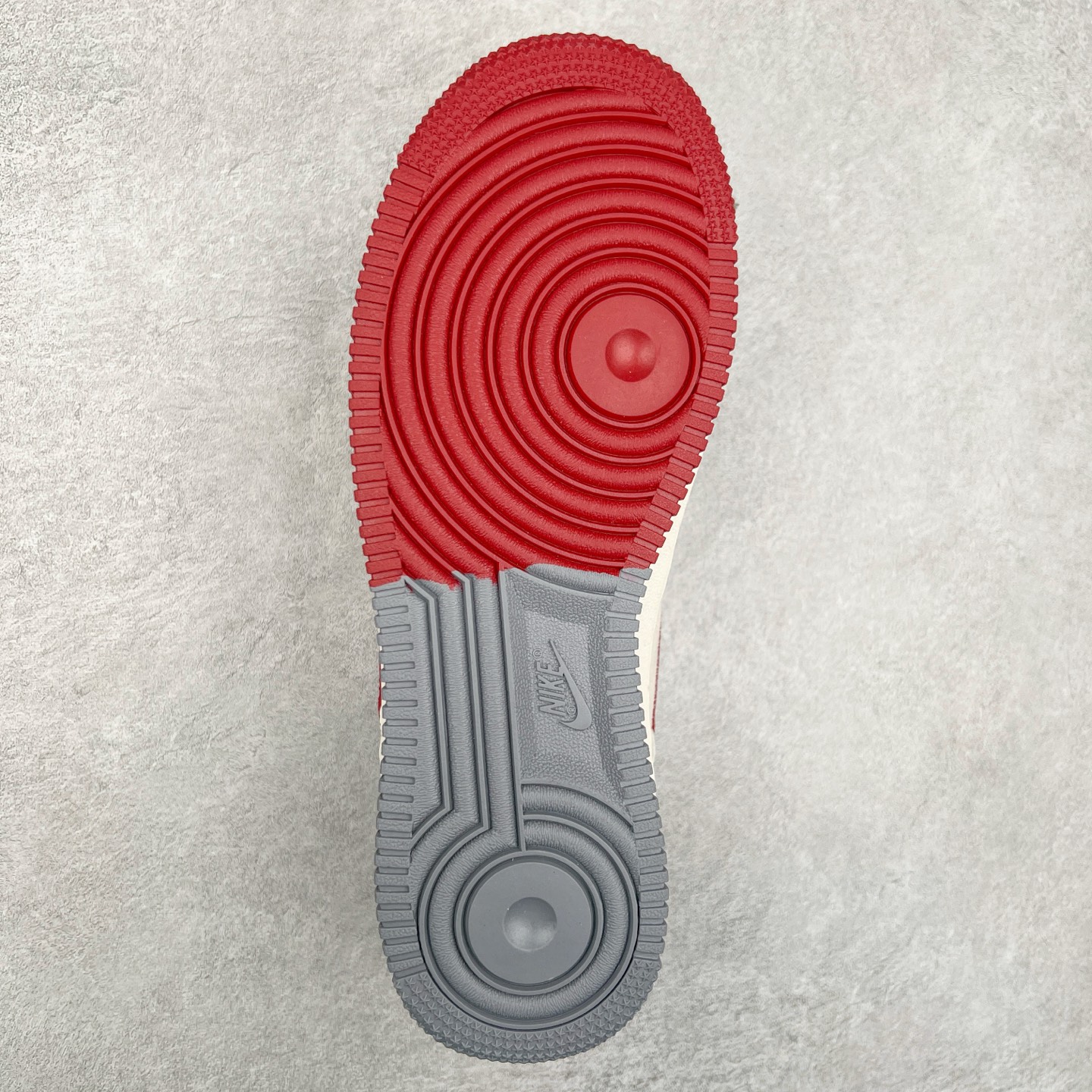 图片[9]-NK Air Force 1´07 Low 空军一号低帮百搭休闲运动板鞋 DM6688-047 柔软、弹性十足的缓震性能和出色的中底设计 横跨复古与现代的外型结合 造就出风靡全球 三十多年的Force 1 直到今天还深受青睐 尺码：36 36.5 37.5 38 38.5 39 40 40.5 41 42 42.5 43 44 44.5 45-选品中心