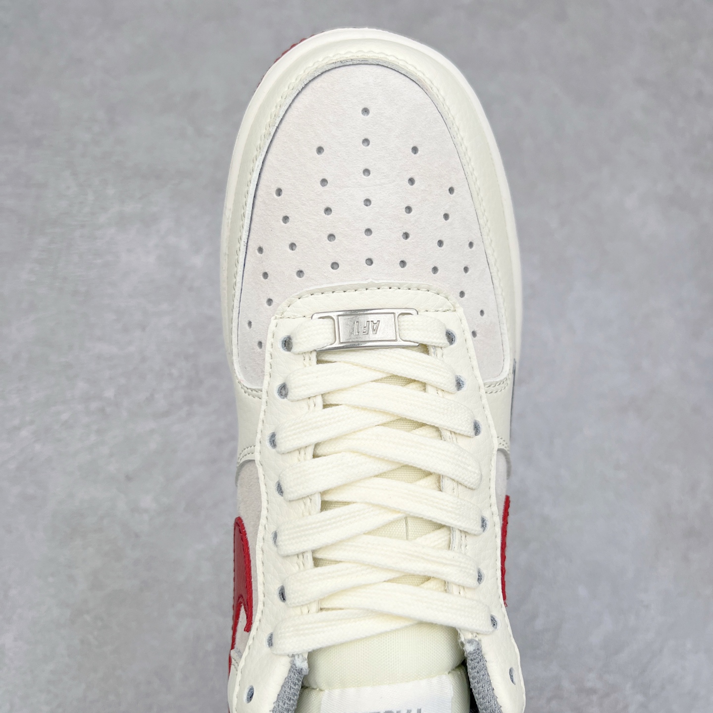 图片[4]-NK Air Force 1´07 Low 空军一号低帮百搭休闲运动板鞋 DM6688-047 柔软、弹性十足的缓震性能和出色的中底设计 横跨复古与现代的外型结合 造就出风靡全球 三十多年的Force 1 直到今天还深受青睐 尺码：36 36.5 37.5 38 38.5 39 40 40.5 41 42 42.5 43 44 44.5 45-选品中心