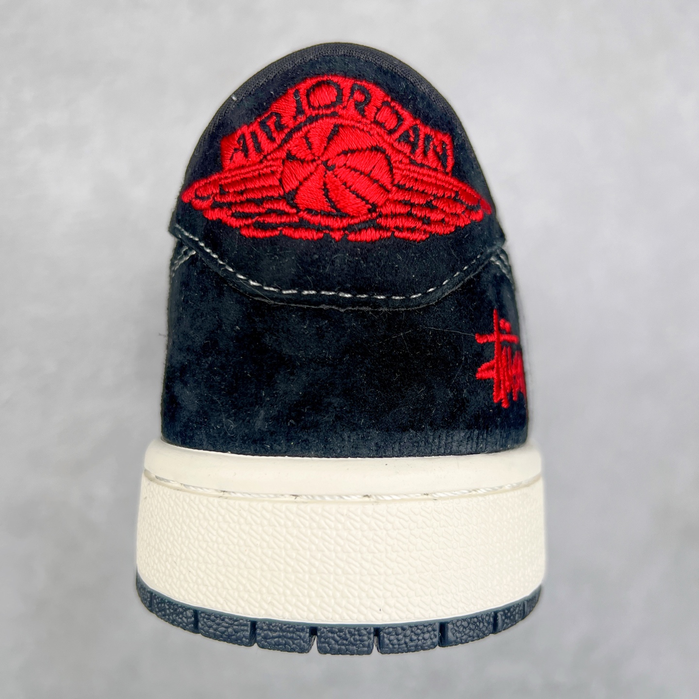 图片[8]-TS x Air Jordan AJ1 Low 倒钩低帮联名定制配色 DM9288-007 原厂内置气垫魔块 A模大底 头层小牛皮 鞋舌AJ原厂专用牛津布+AJ专用反口珍珠布+原厂无杂质高弹内里海棉+特殊封边弹力鞋带 尺码：36 36.5 37.5 38 38.5 39 40 40.5 41 42 42.5 43 44 44.5 45 46 47.5-选品中心