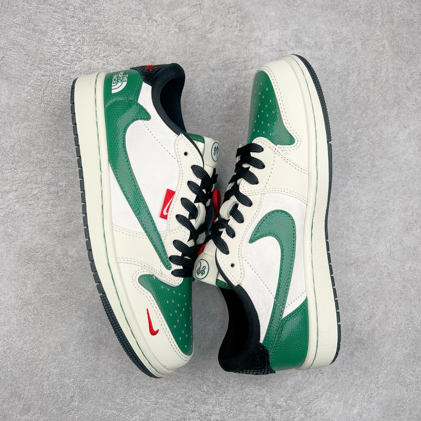 图片[3]-TS x Air Jordan AJ1 Low 倒钩低帮联名定制配色 CH6336-021 原厂内置气垫魔块 A模大底 头层小牛皮 鞋舌AJ原厂专用牛津布+AJ专用反口珍珠布+原厂无杂质高弹内里海棉+特殊封边弹力鞋带 尺码：36 36.5 37.5 38 38.5 39 40 40.5 41 42 42.5 43 44 44.5 45 46 47.5-选品中心