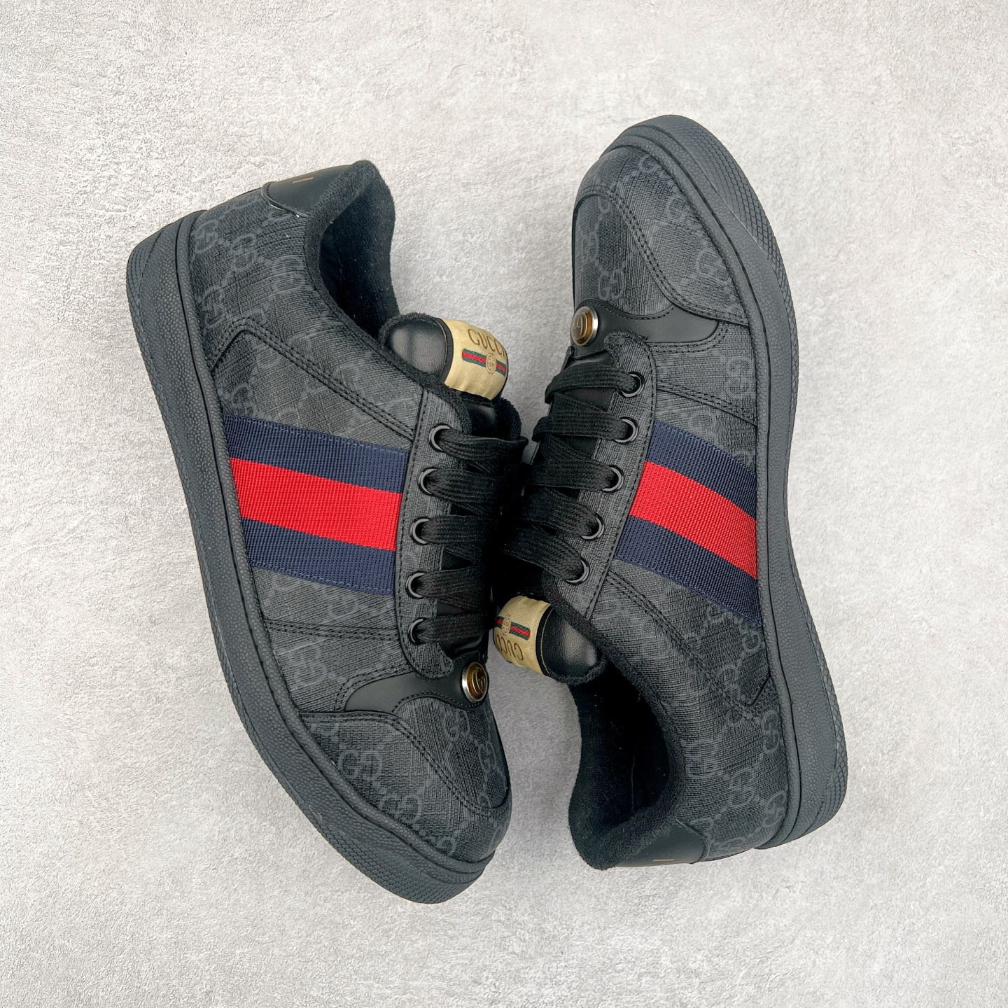 图片[3]-Gucci 古驰 Screener 运动休闲时装奢侈品系列 GG珐琅扣 擦脏做旧小脏鞋 高端零售海淘商家混卖版本 东莞纯原品质 原鞋对照工艺生产 原厂一致色泽度玛瑙珐琅GG扣 原版一致鞋舌鞋带处擦脏工艺 全套原版包装外盒配件 意大利进口磨砂头层牛皮 后跟原版一致哑光丝印烫金字体 全网独家复刻细节 ）同源出厂真丝绸防尘鞋套袋 原装雪梨形超软沙绒纸团 工艺无缝细空胶技术 原版一致私模开发大底 尺码：35 36 37 38 39 40 41 42 43 44 45-选品中心
