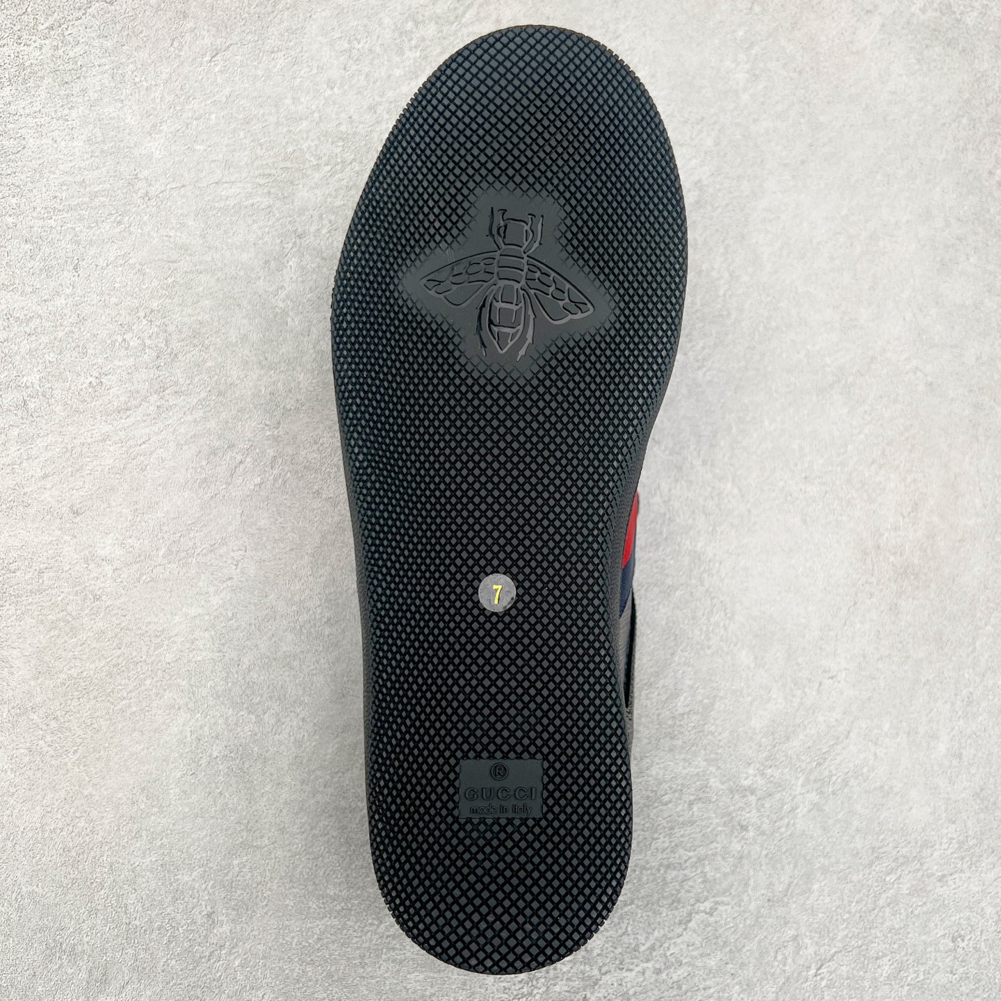 图片[9]-Gucci 古驰 Screener 运动休闲时装奢侈品系列 GG珐琅扣 擦脏做旧小脏鞋 高端零售海淘商家混卖版本 东莞纯原品质 原鞋对照工艺生产 原厂一致色泽度玛瑙珐琅GG扣 原版一致鞋舌鞋带处擦脏工艺 全套原版包装外盒配件 意大利进口磨砂头层牛皮 后跟原版一致哑光丝印烫金字体 全网独家复刻细节 ）同源出厂真丝绸防尘鞋套袋 原装雪梨形超软沙绒纸团 工艺无缝细空胶技术 原版一致私模开发大底 尺码：35 36 37 38 39 40 41 42 43 44 45-选品中心