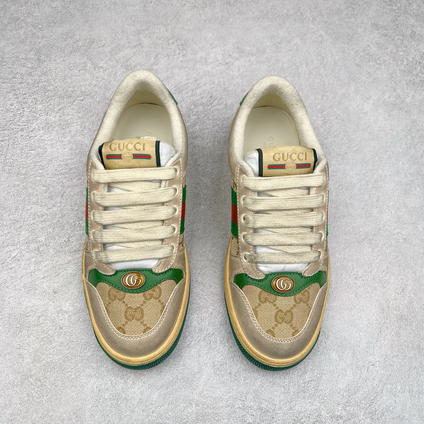 图片[2]-Gucci 古驰 Screener 运动休闲时装奢侈品系列 GG珐琅扣 擦脏做旧小脏鞋 高端零售海淘商家混卖版本 东莞纯原品质 原鞋对照工艺生产 原厂一致色泽度玛瑙珐琅GG扣 原版一致鞋舌鞋带处擦脏工艺 全套原版包装外盒配件 意大利进口磨砂头层牛皮 后跟原版一致哑光丝印烫金字体 全网独家复刻细节 ）同源出厂真丝绸防尘鞋套袋 原装雪梨形超软沙绒纸团 工艺无缝细空胶技术 原版一致私模开发大底 尺码：35 36 37 38 39 40 41 42 43 44 45-选品中心